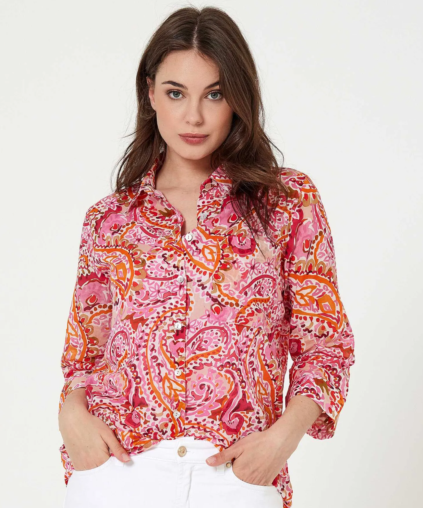 airy_blouse_paisley_2.webp Airy Blouse Paisley** Fashion