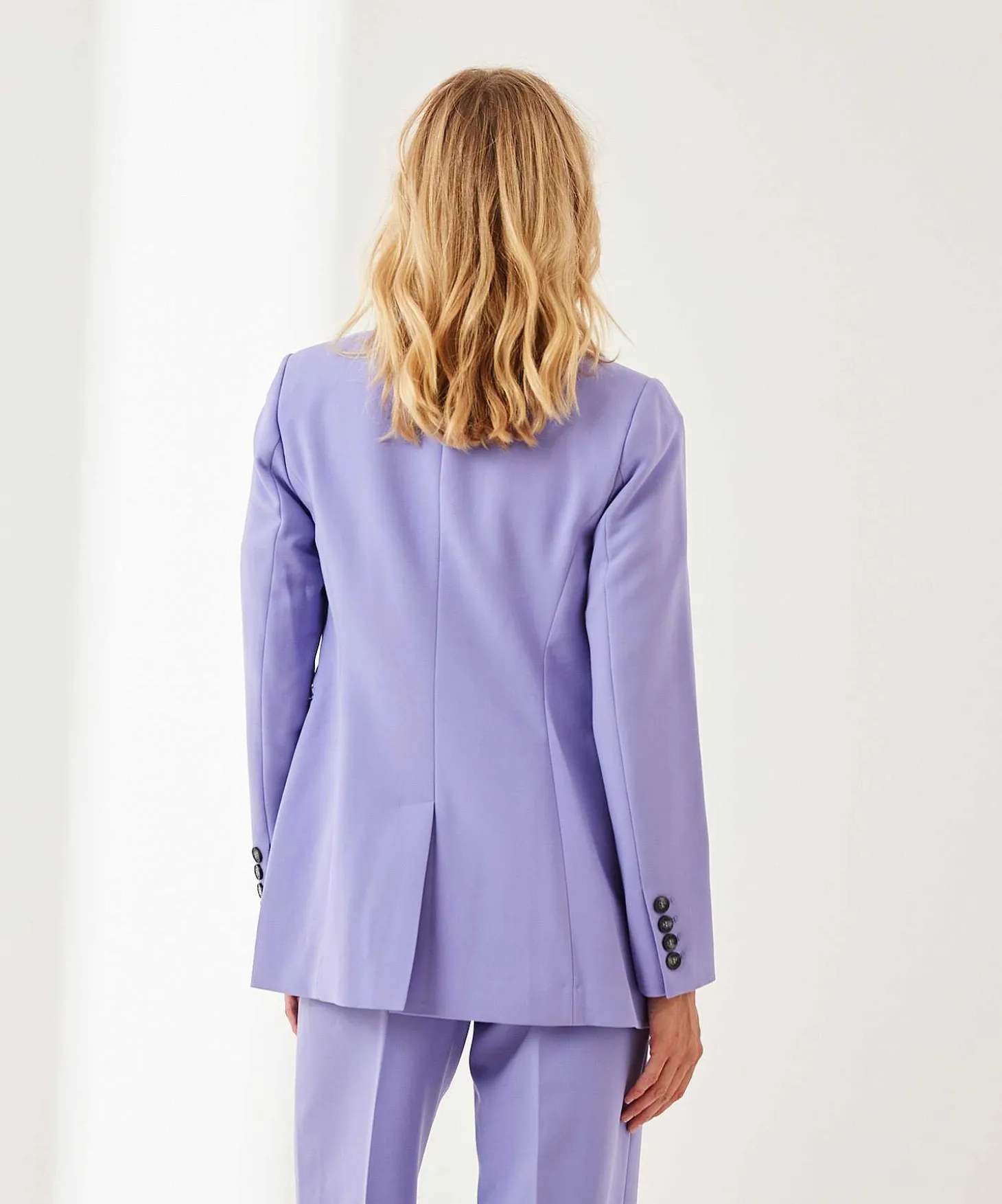 beaumont_long_blazer_crep_2.webp Beaumont Long Blazer Crepe Abby*BEAUMONT APPAREL New