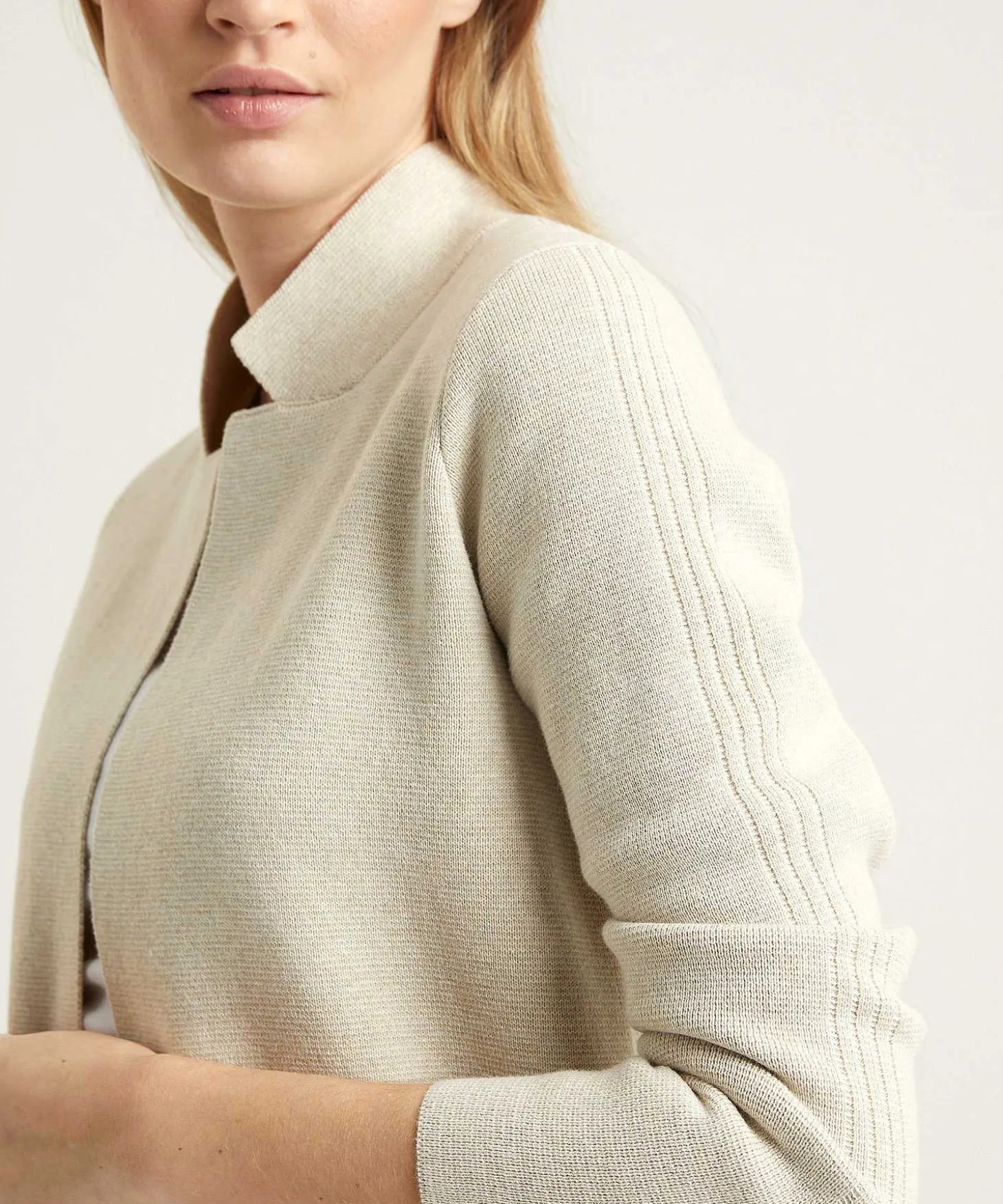 blazer_vest_medium_lengt_3-2.webp Blazer Vest Medium Length Puntaknit** New