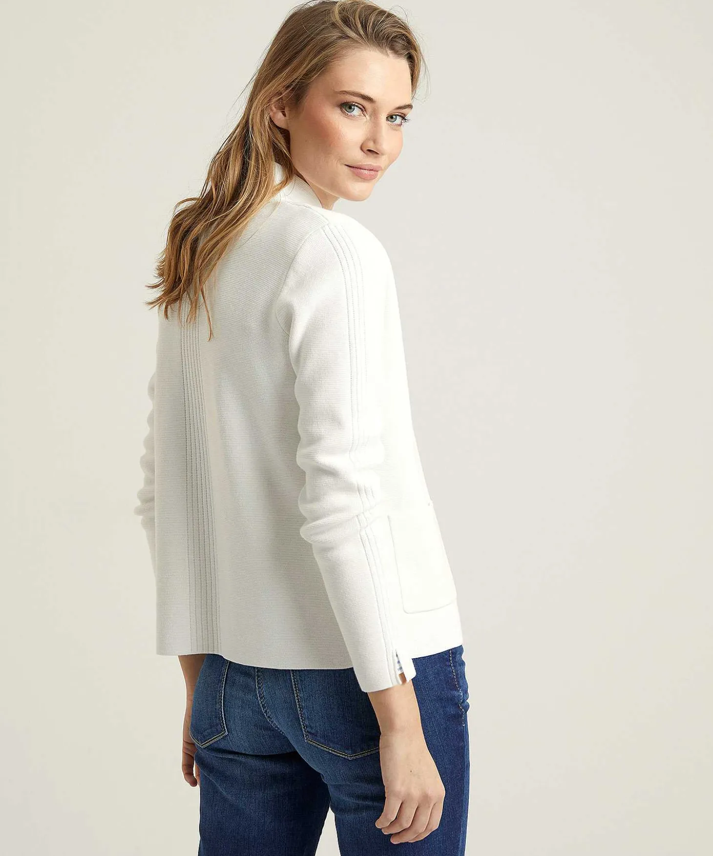 blazer_vest_puntaknit_2-4.webp Blazer Vest Puntaknit** Sale