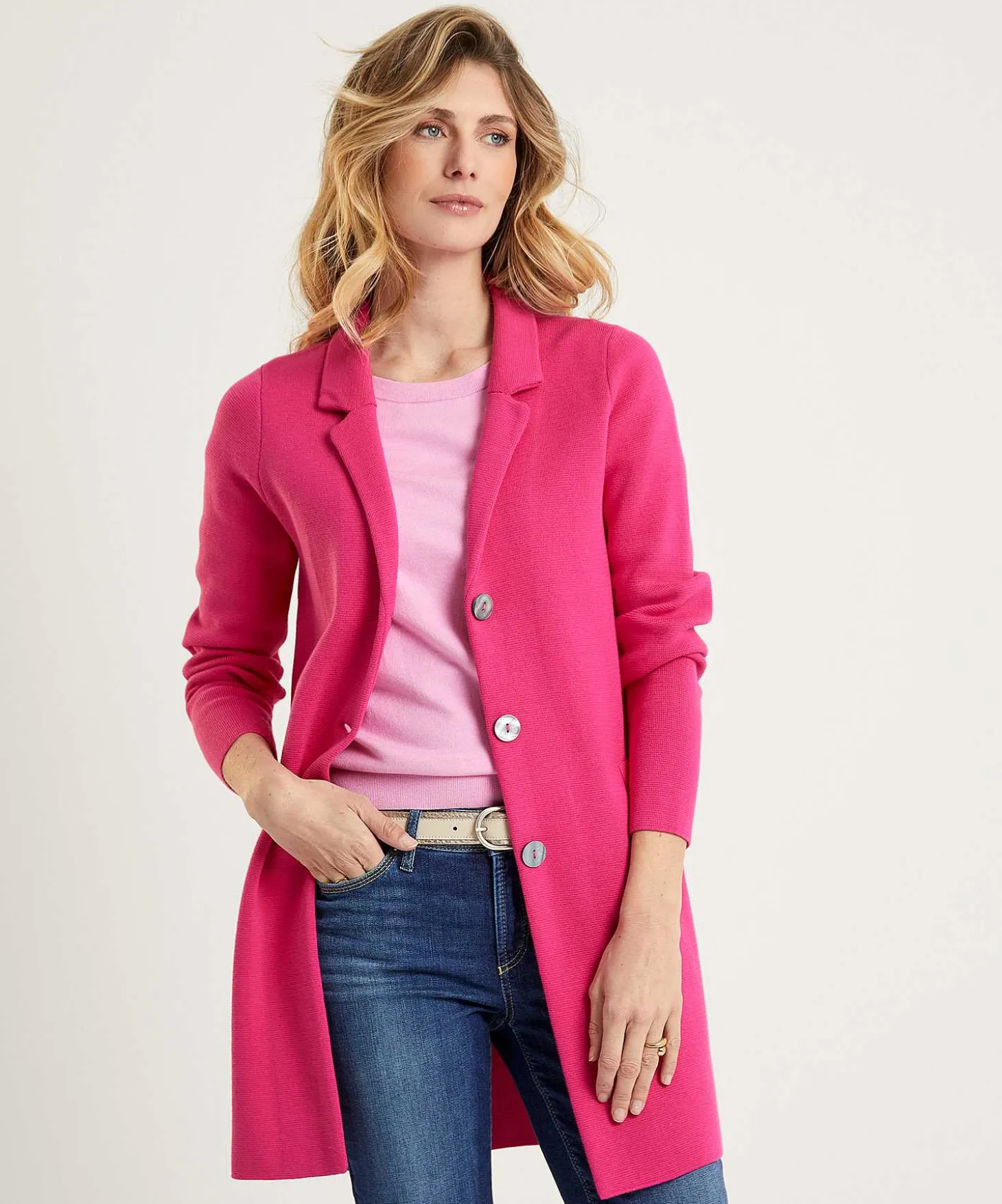 blazer_vest_puntaknit_lo_1-1.webp Blazer Vest Puntaknit Long** Store