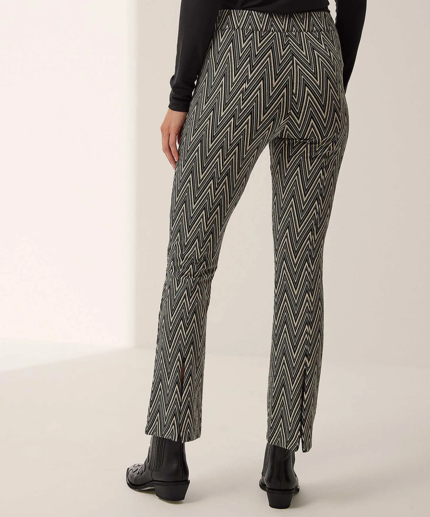 brax_jacquard_kick_flare__1.webp Jacquard Kick Flare Trousers Malou*Brax Store