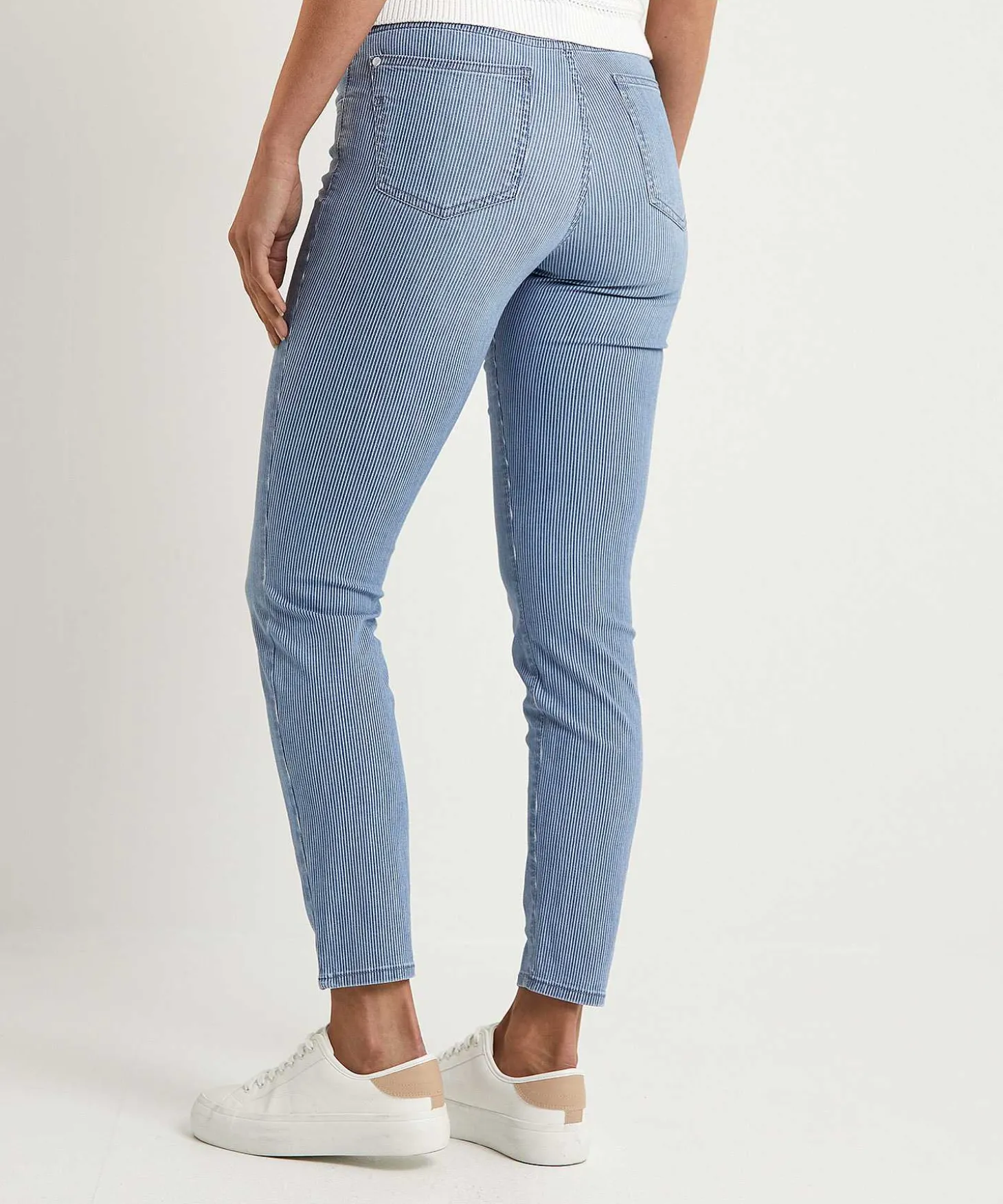 brax_jeans_stripe_shakira_0.webp Jeans Stripe Shakira*Brax Cheap