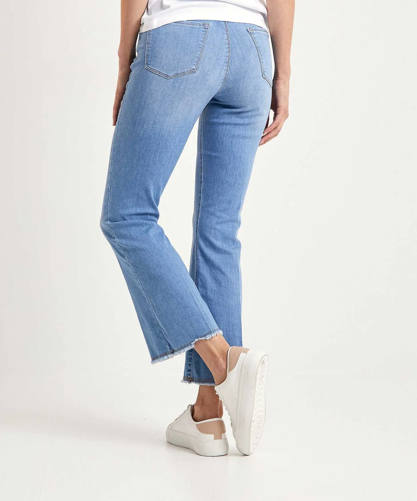 brax_kick_flare_jeans_sha_0.webp Kick Flare Jeans Shakira*Brax Store
