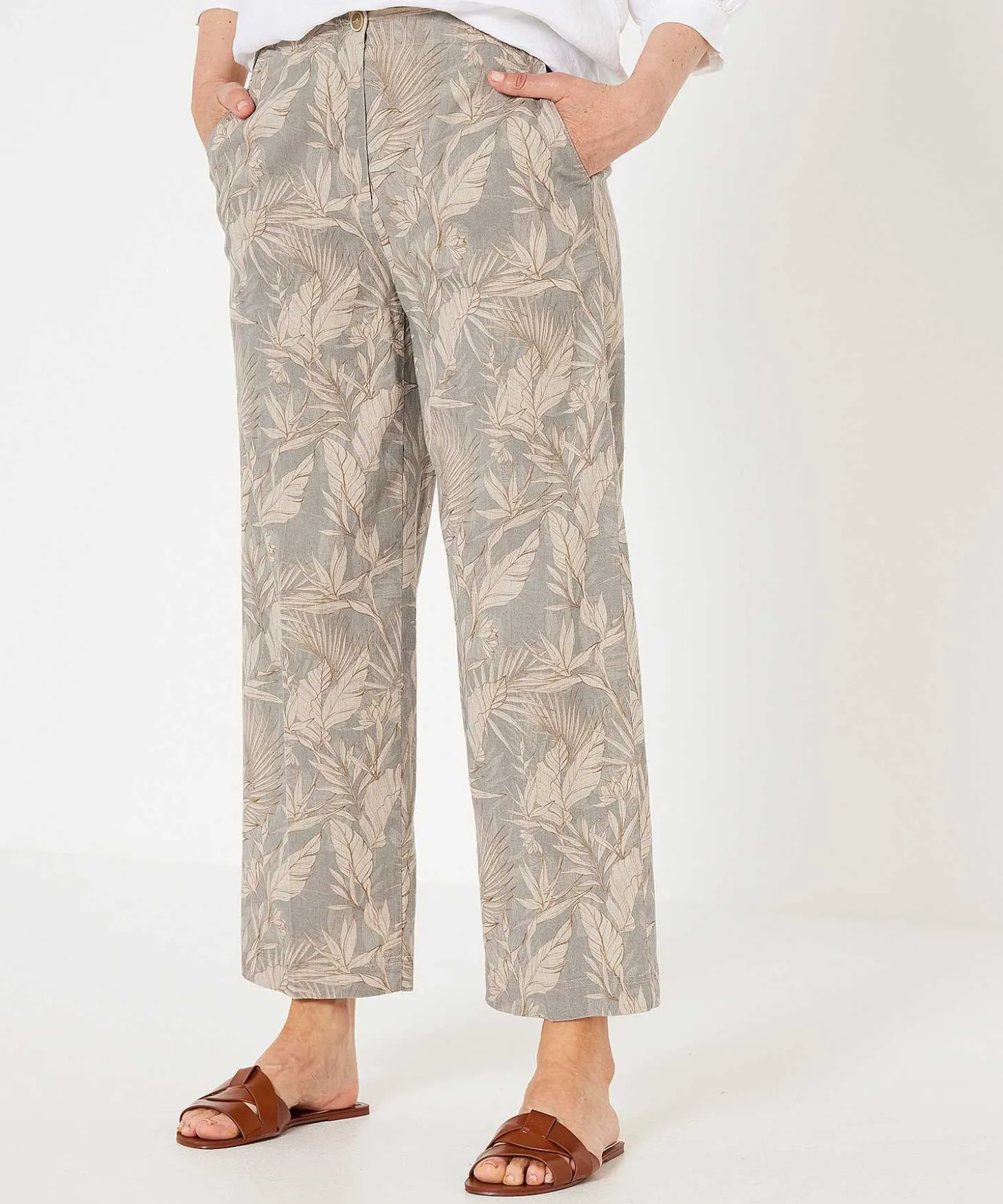 brax_linen_blend_cropped__0.webp Linen Blend Cropped Pants Leaf Print Maine*Brax New
