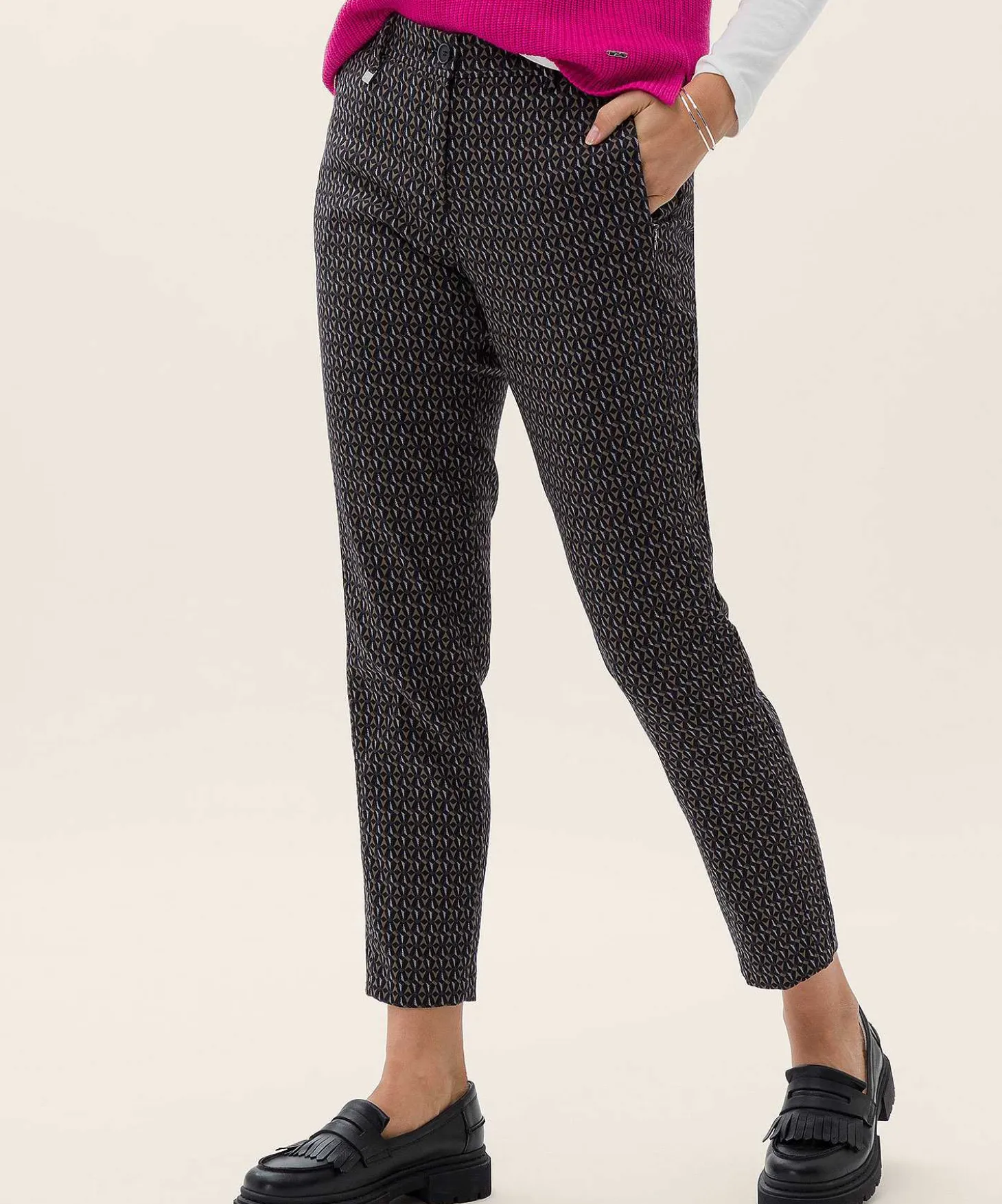 brax_trousers_graphic_wit_1.webp Trousers Graphic With Zippers Maron S*Brax Outlet