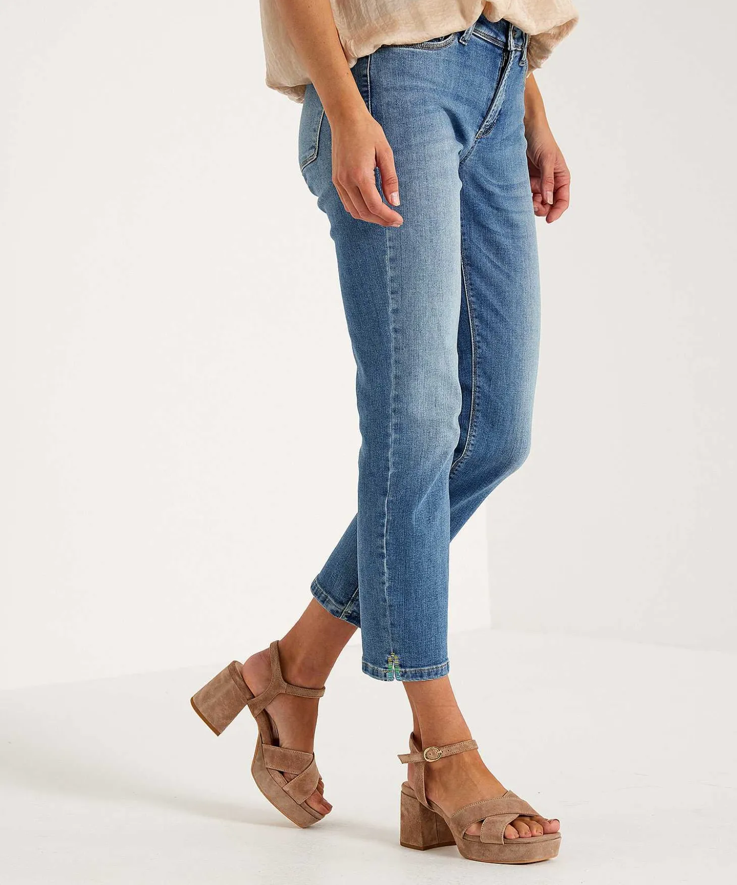 cambio_cropped_jeans_pipe_1-2.webp Cropped Jeans Piper Rhinestone Detail*Cambio Best Sale