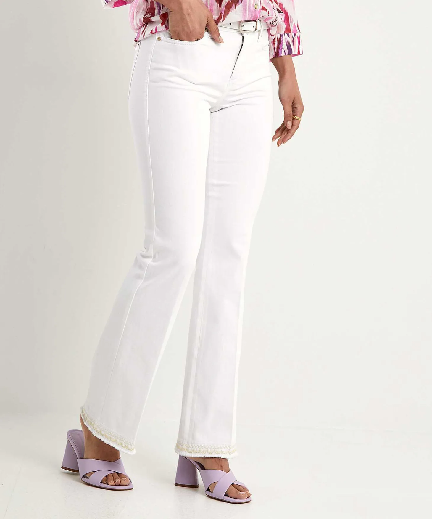 cambio_flared_jeans_embro_0.webp Flared Jeans Embroidery Paris*Cambio Outlet