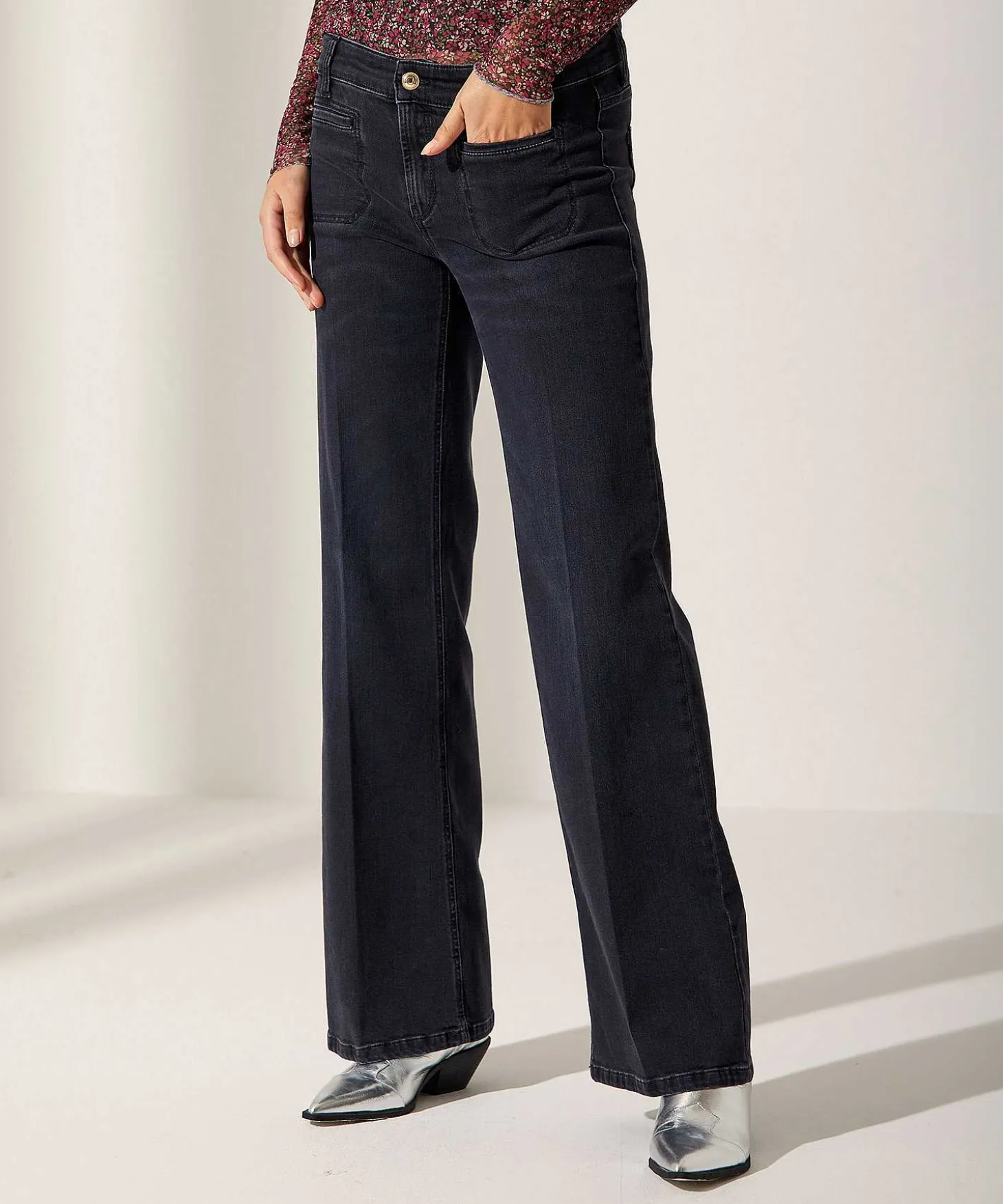 cambio_flared_jeans_tess_0.webp Flared Jeans Tess*Cambio Clearance