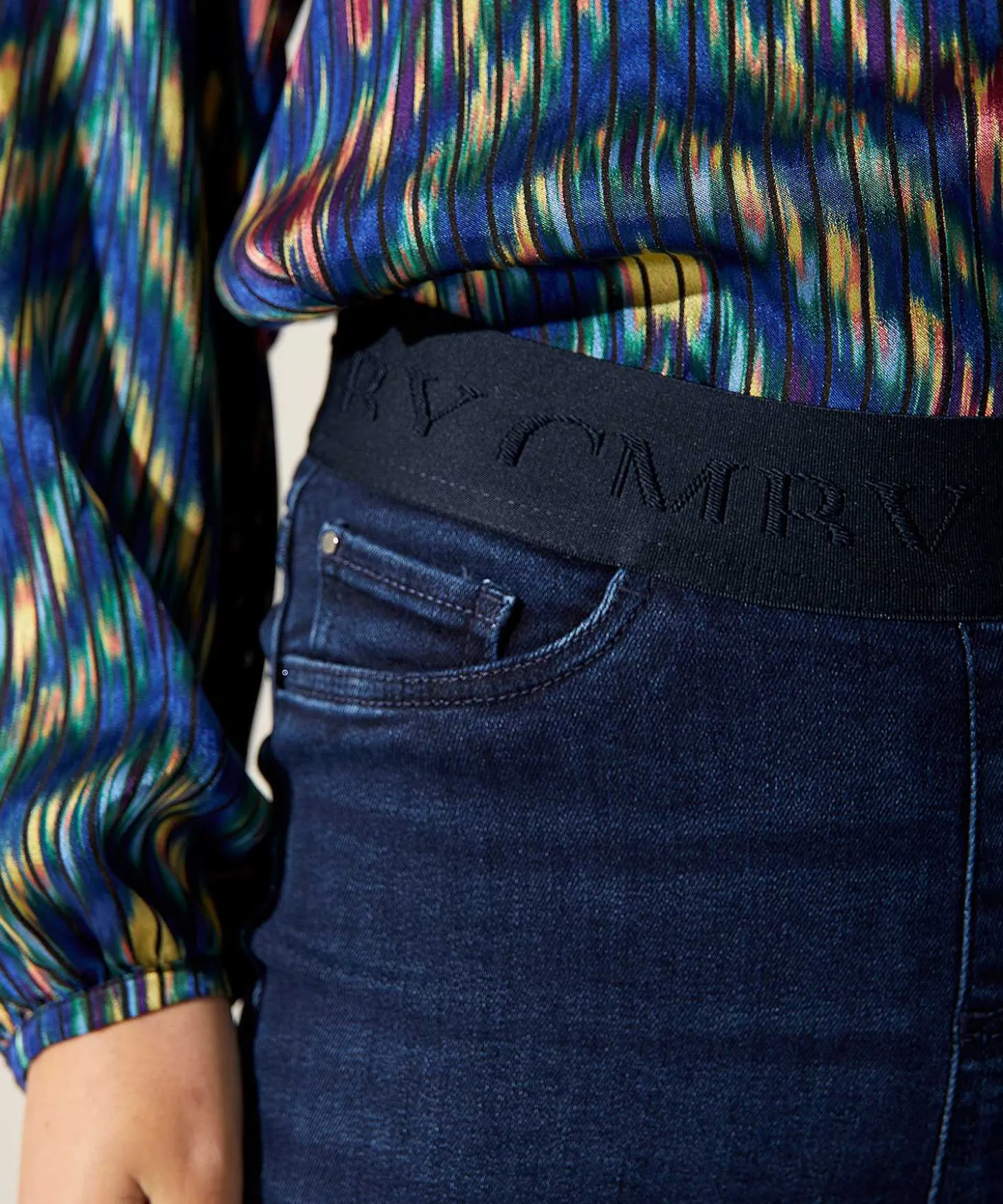 cambio_flared_jeans_tregg_3-2.webp Flared Jeans Tregging Philia*Cambio Sale