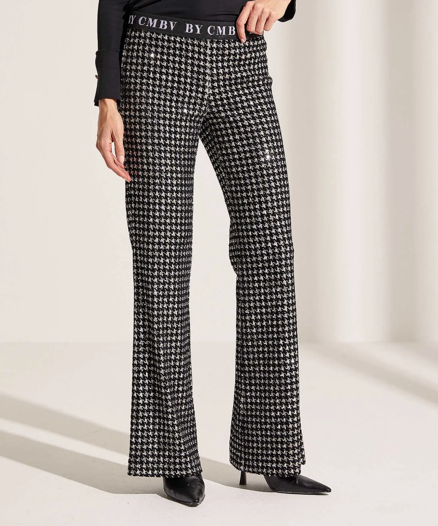 cambio_flared_pants_piedd_1.webp Flared Pants Pied-De-Poule Sequins Francis*Cambio Flash Sale