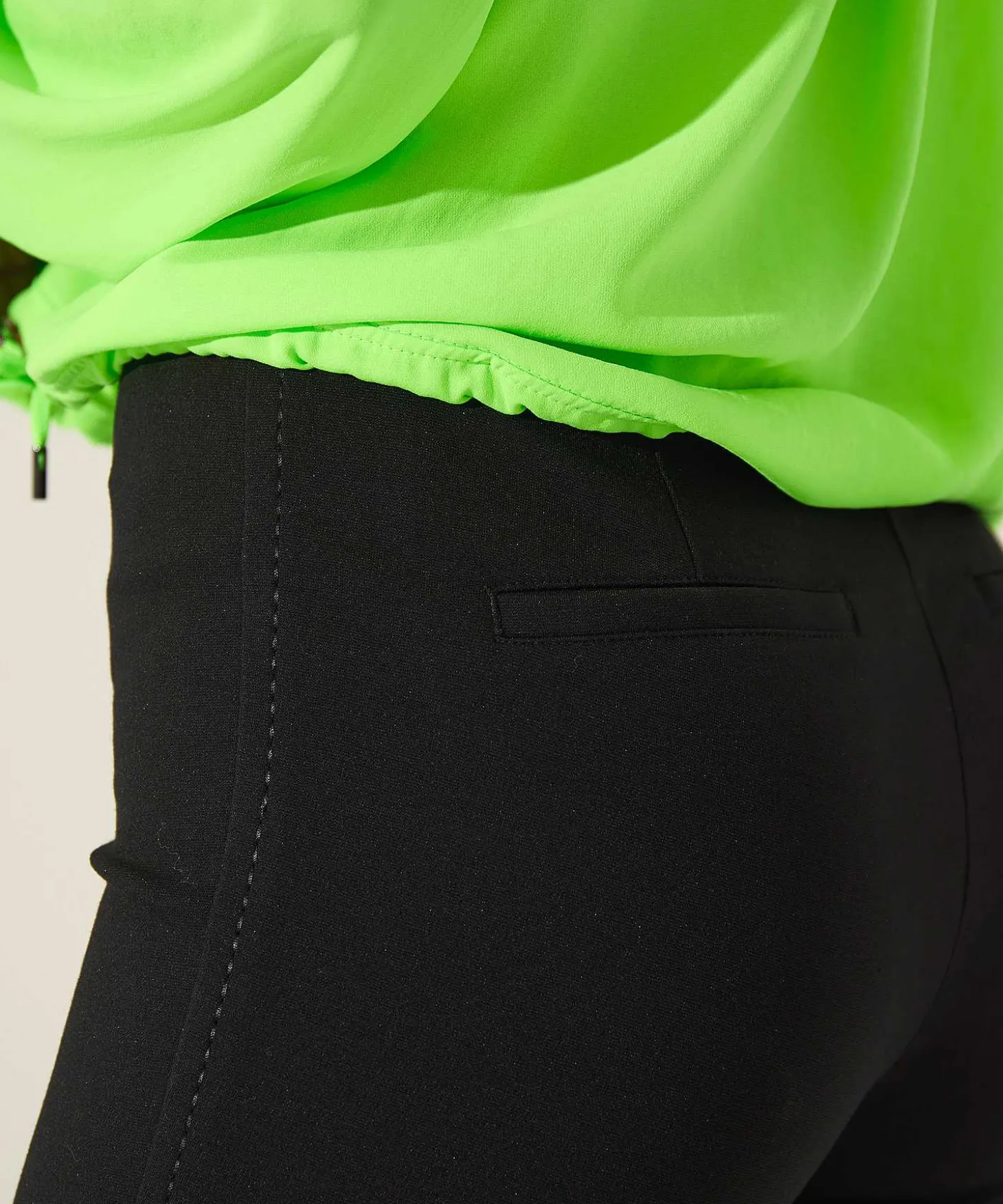 cambio_flared_pants_pintu_1.webp Flared Pants Pintucks Ros*Cambio New