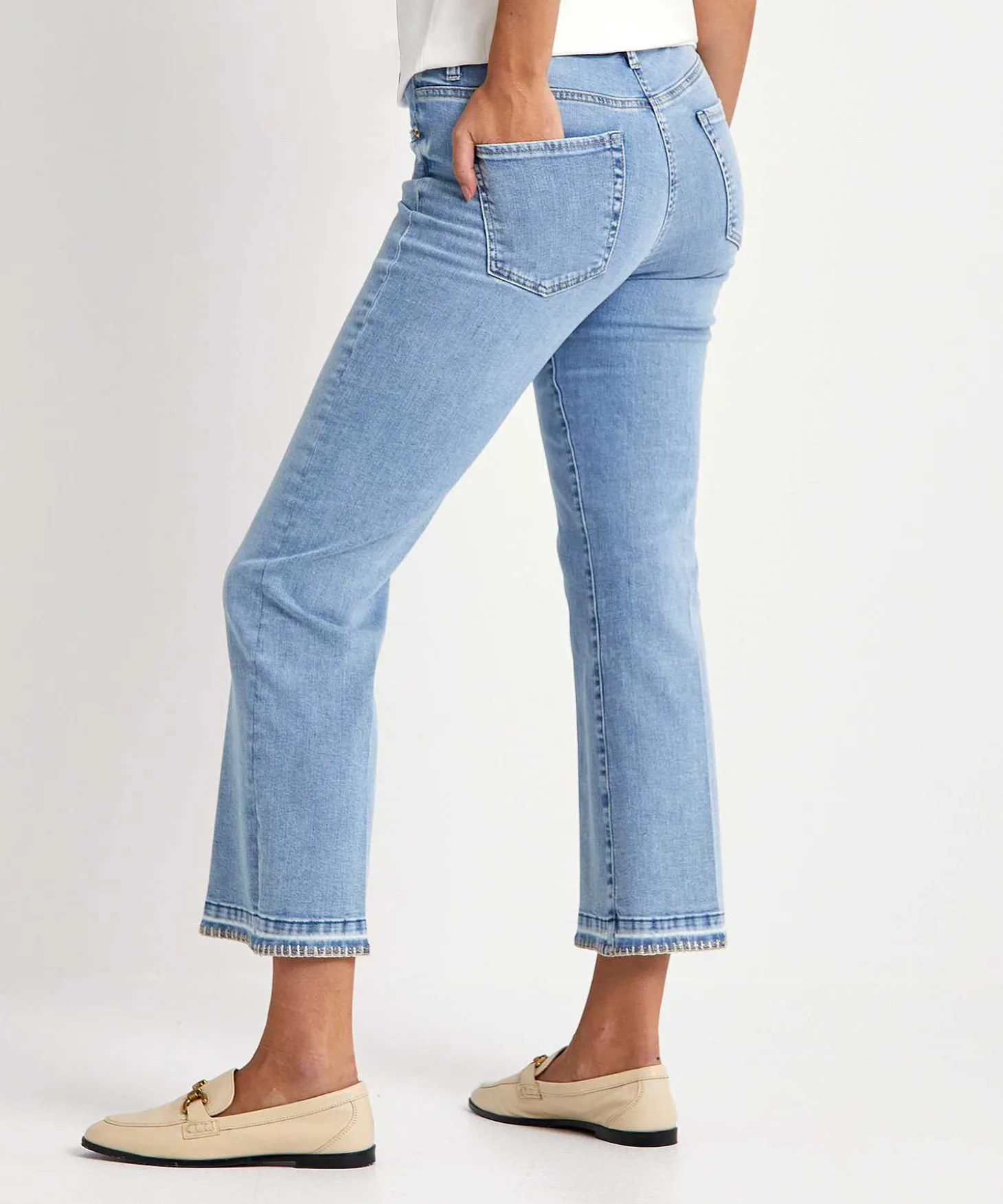 cambio_kick_flare_jeans_p_2.webp Kick Flare Jeans Paris*Cambio New