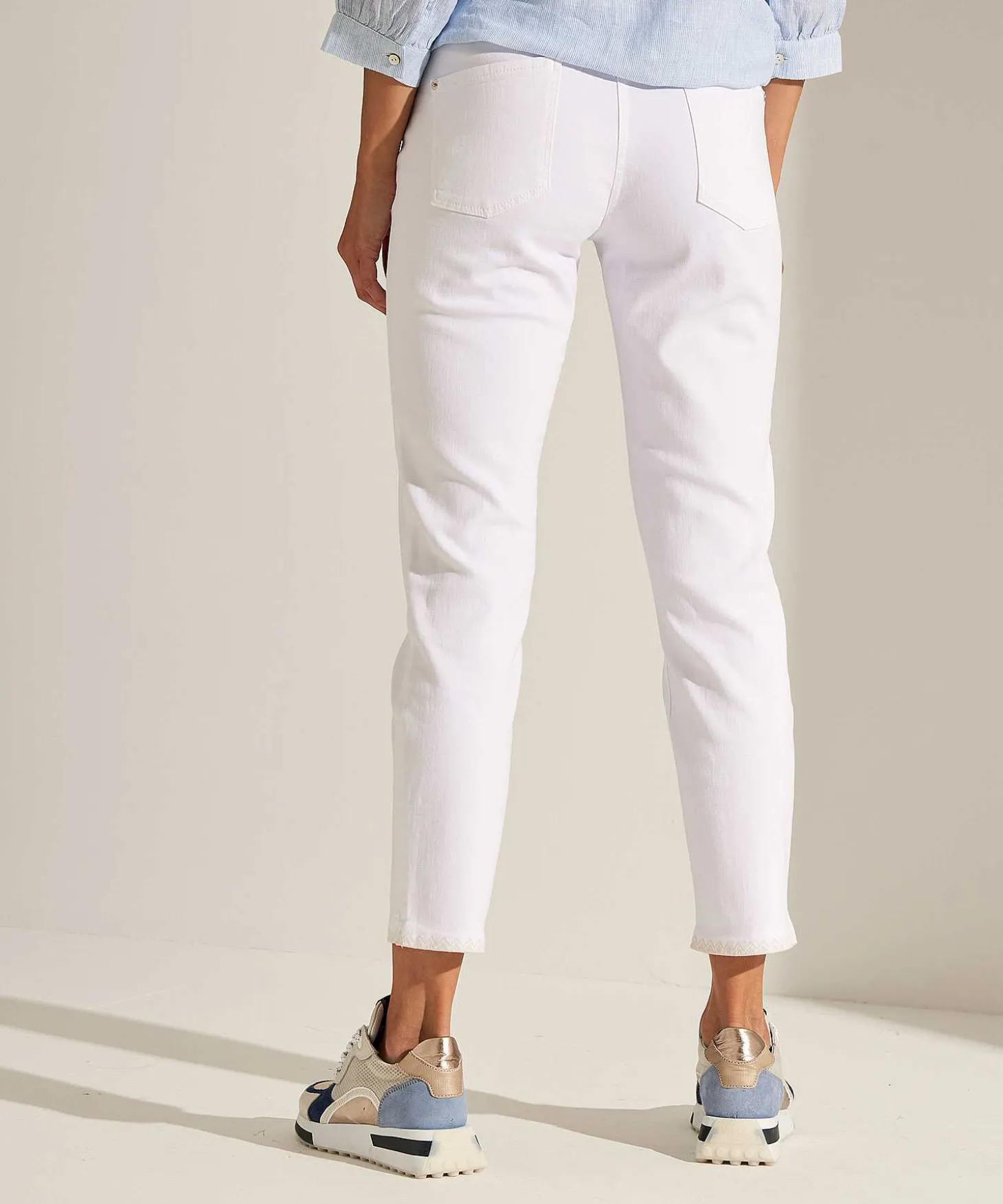 cambio_slim_fit_jeans_emb_1.webp Slim Fit Jeans Embroidery Piper*Cambio Fashion