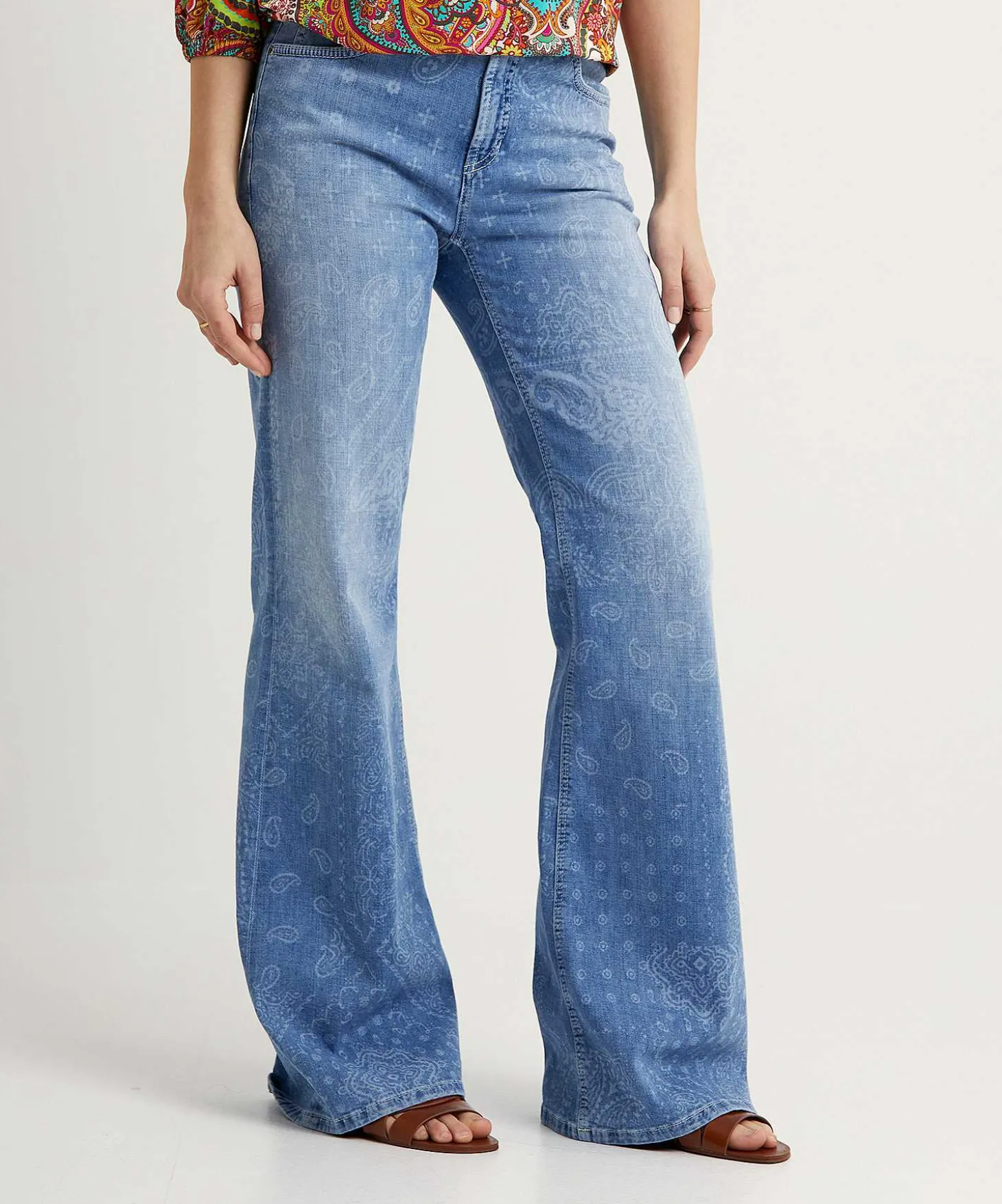 cambio_wide_leg_jeans_pai_1.webp Wide Leg Jeans Paisley Print Fabienne*Cambio Sale