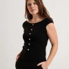 Off-Shoulder Top With Buttons*Caroline Biss Online