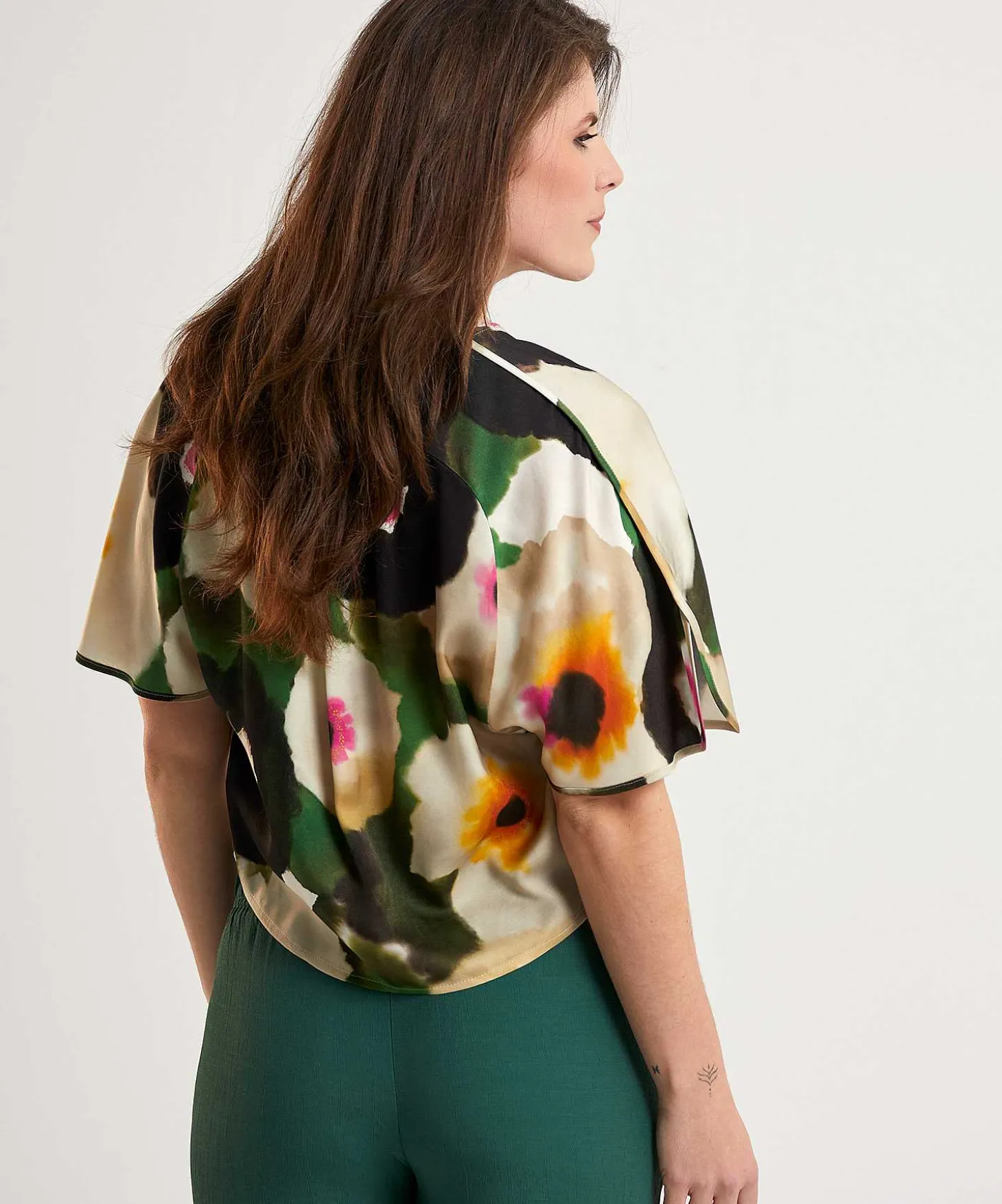 caroline_biss_silky_blous_2-1.webp Silky Blouse Fancy Flower*Caroline Biss Fashion