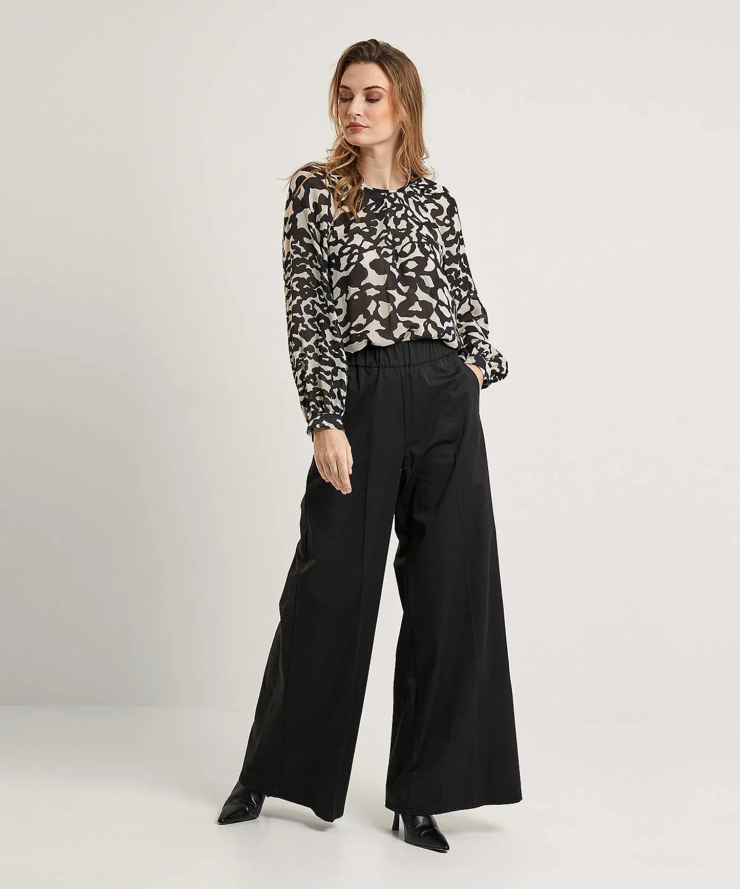 caroline_biss_wide_leg_po_0.webp Wide Leg Poplin Pants*Caroline Biss Fashion