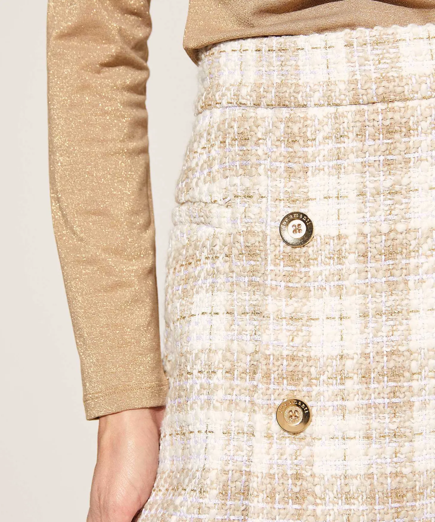 due_amanti_boucle_skirt_d_1.webp Boucle Skirt Decorative Buttons Reece*Due Amanti Cheap