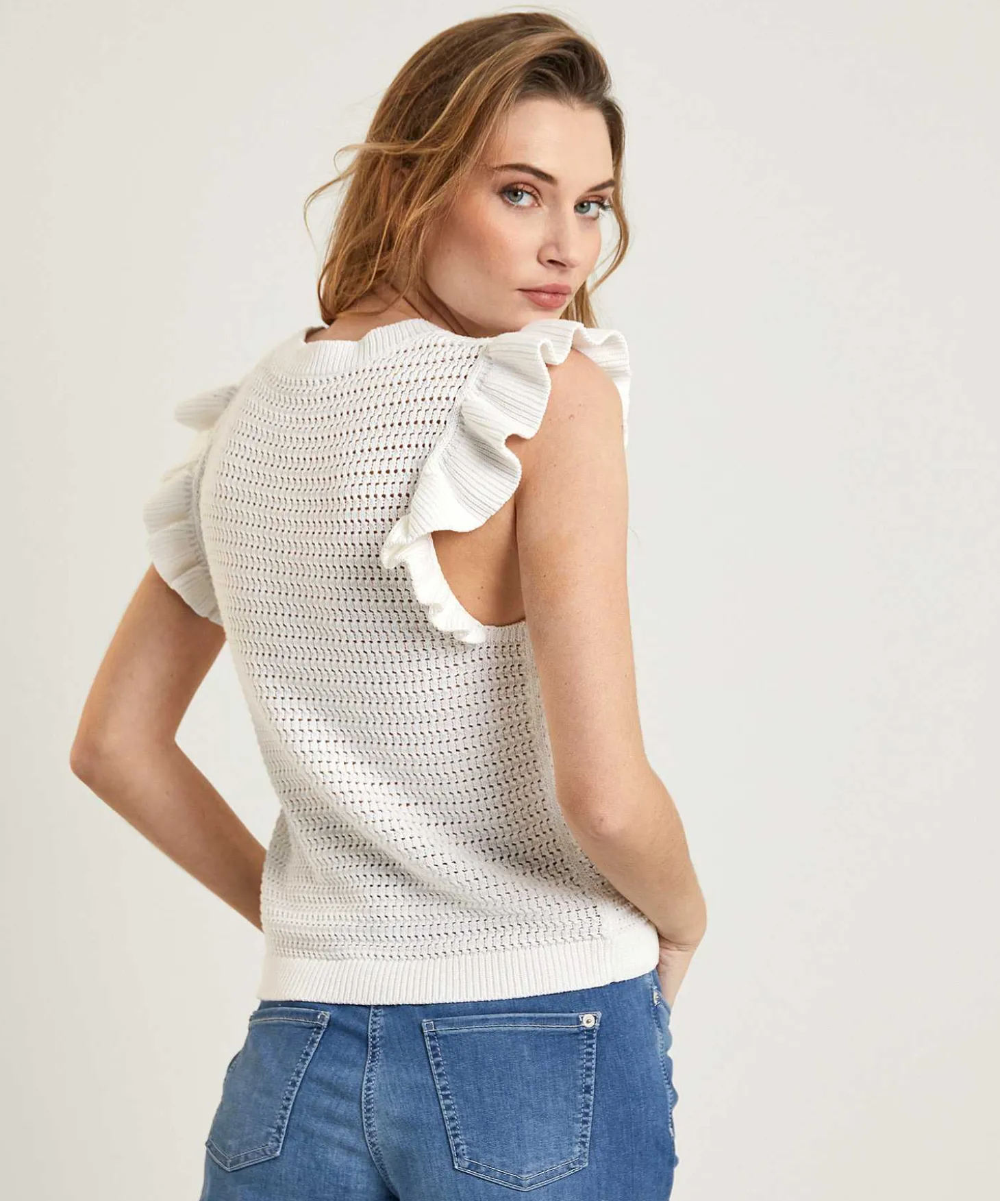emotions_sleeveless_sweat_3.webp Sleeveless Sweater Ajour Flounce*Emotions Flash Sale