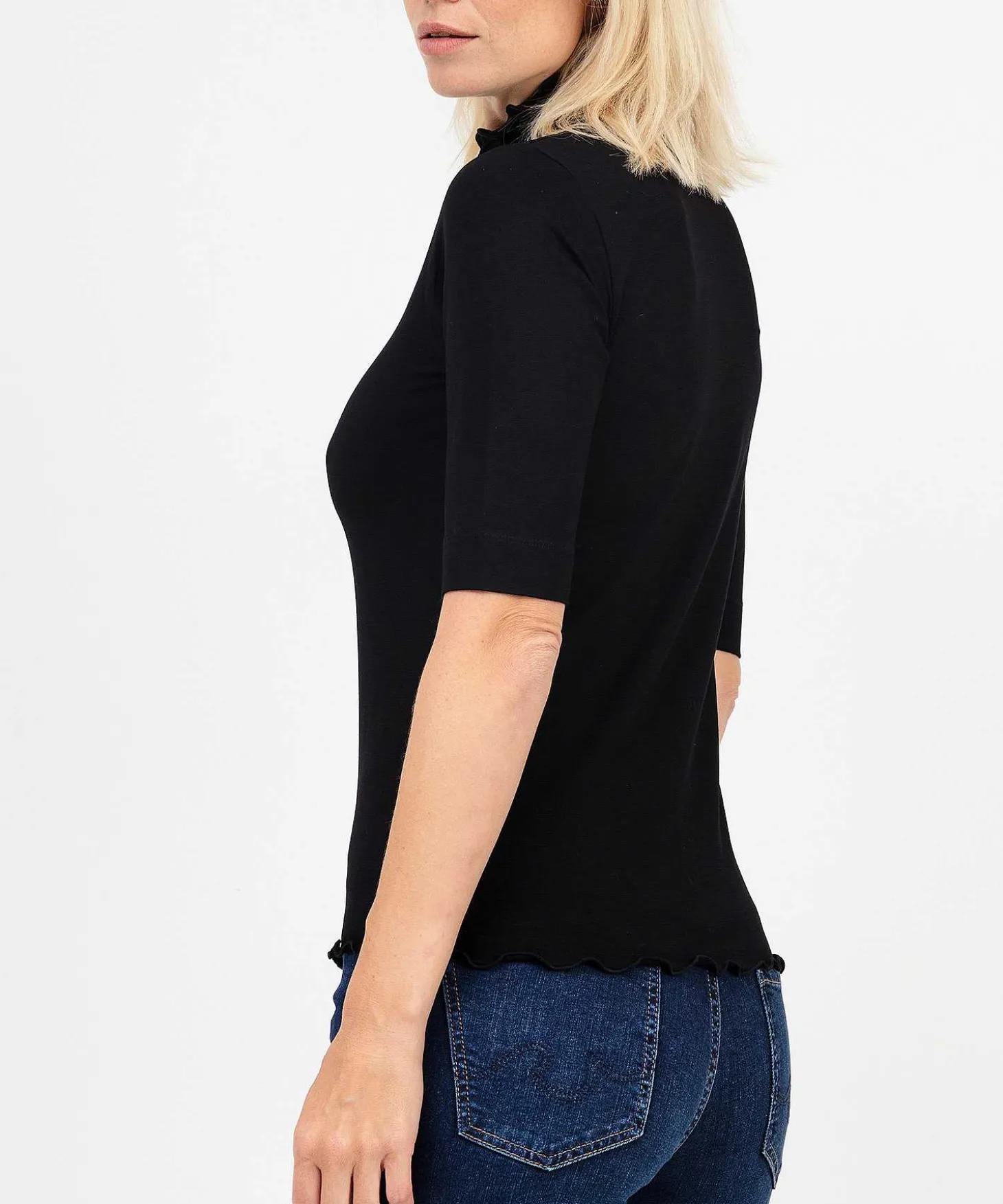 essentials_roesel_turtle_2.webp Essentials Roesel Turtleneck** Flash Sale