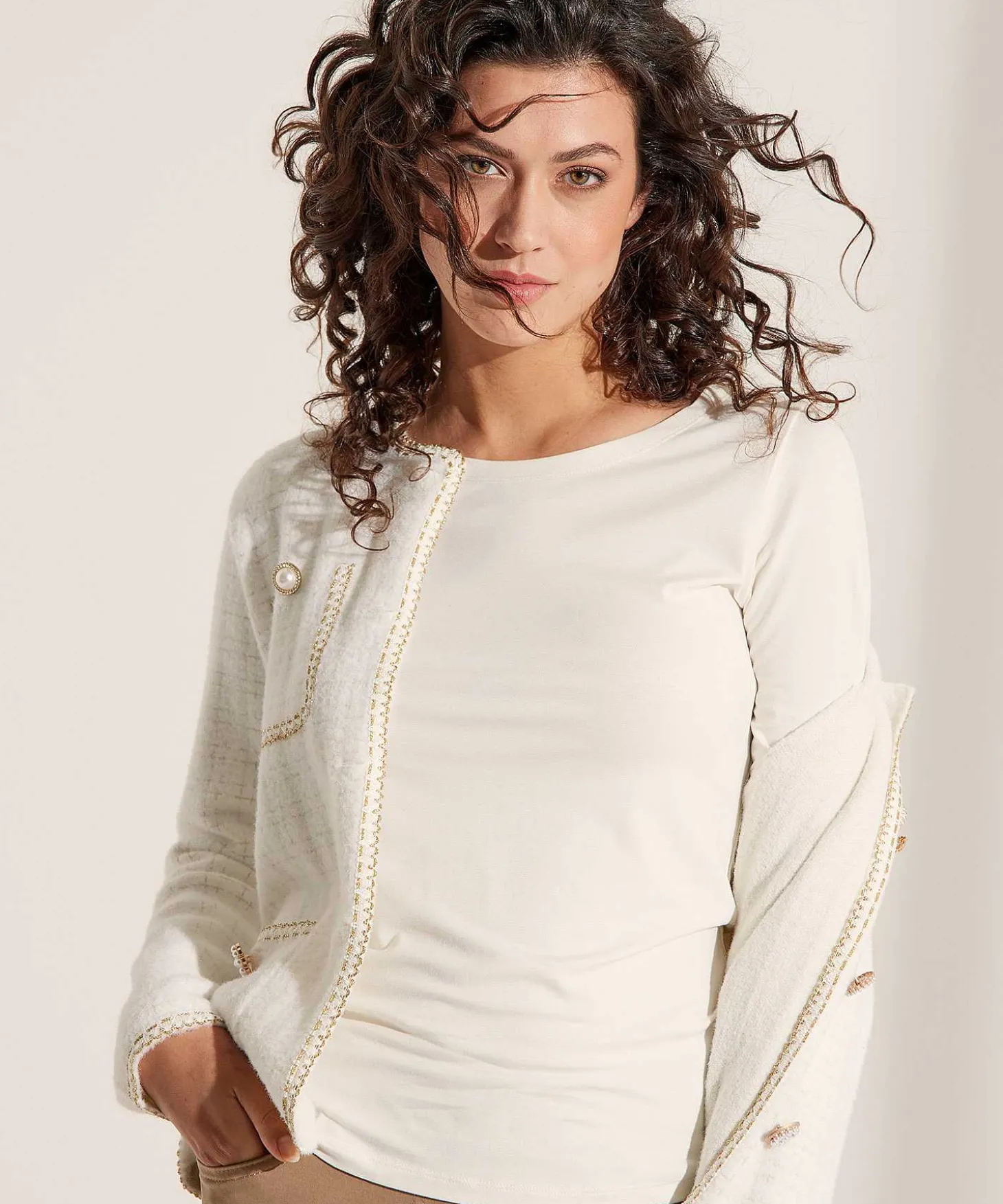 essentials_shirt_long_sl_3.webp Essentials Shirt Long Sleeve** Store