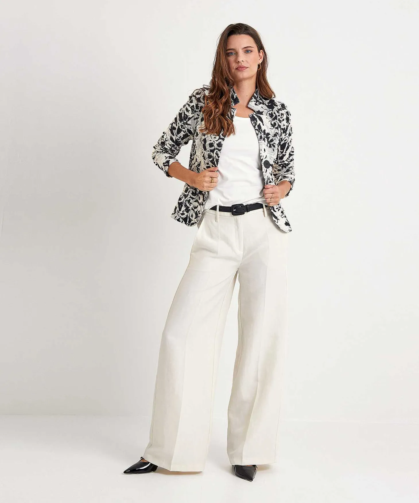 essentials_shirt_short_s_3-1.webp Essentials Shirt Short Sleeve** Best Sale