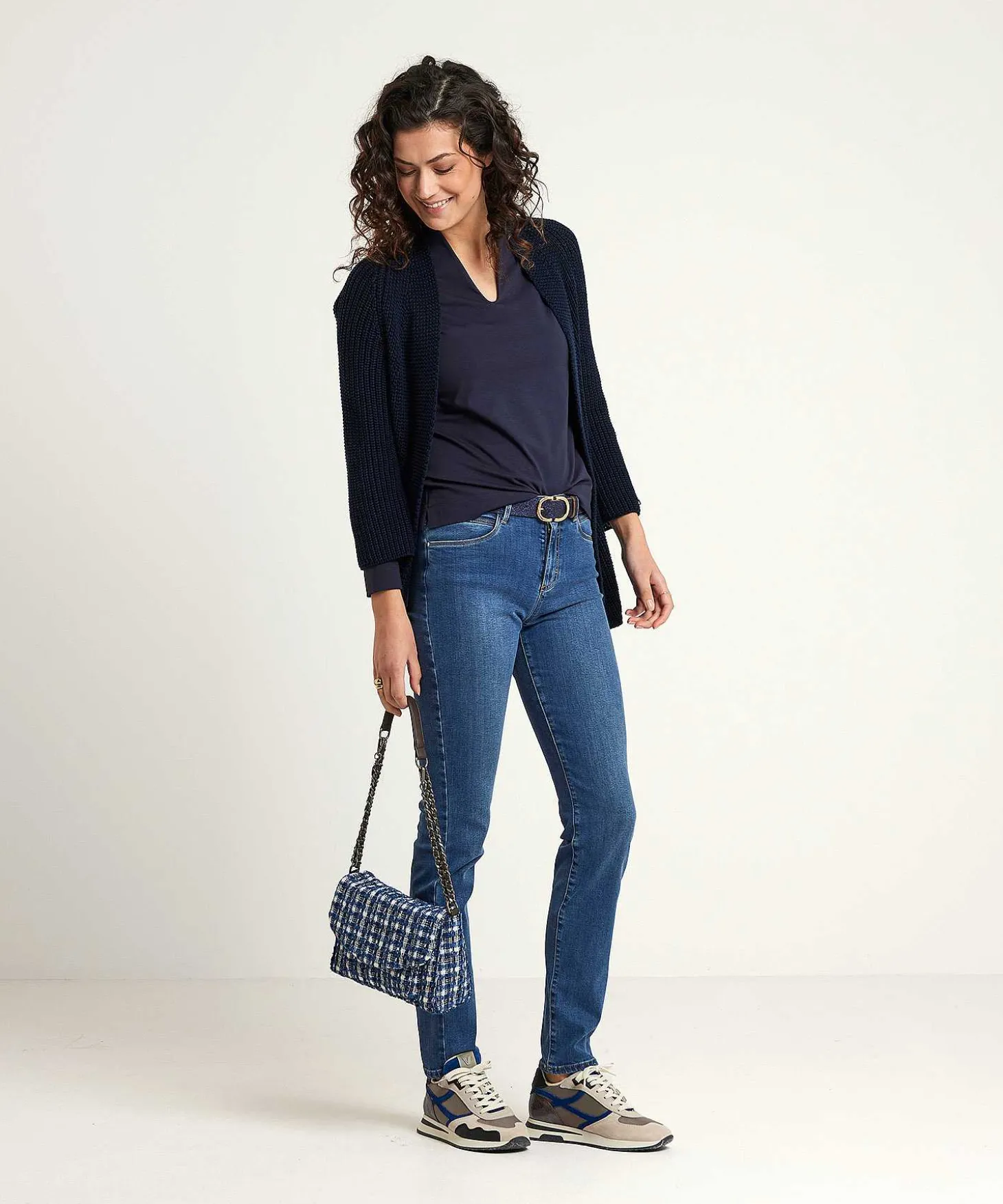essentials_tulip_shirt_l_1-2.webp Essentials Tulip Shirt Long Sleeve** Sale