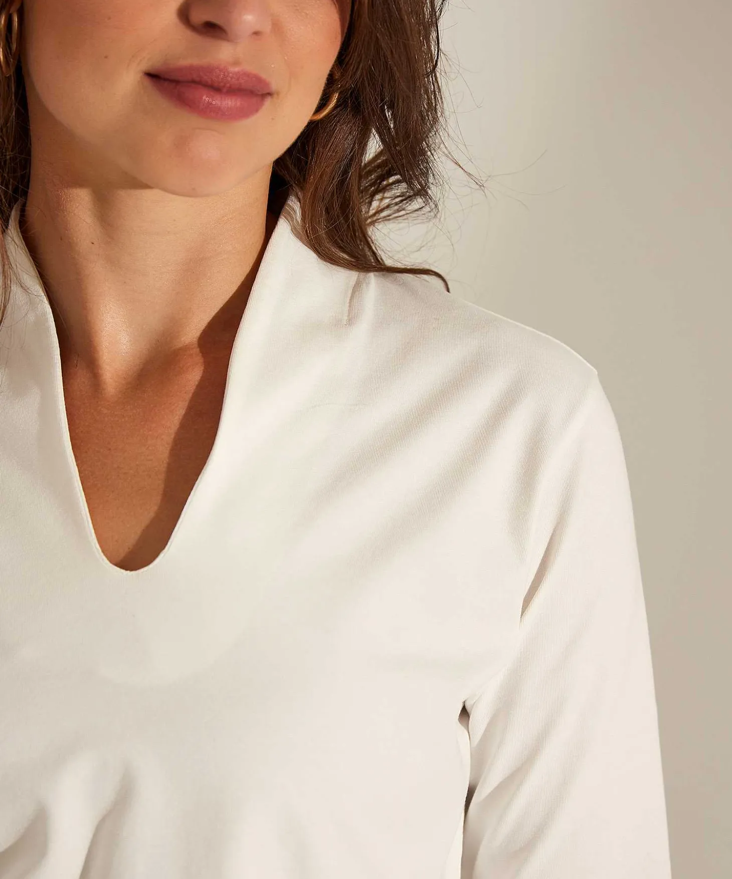 essentials_tulip_shirt_l_1.webp Essentials Tulip Shirt Long Sleeve** New