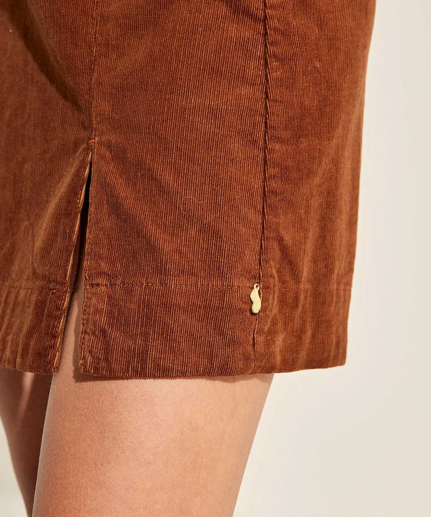 fabienne_chapot_skirt_cor_2.webp Skirt Corduroy Vivian*Fabienne Chapot Online