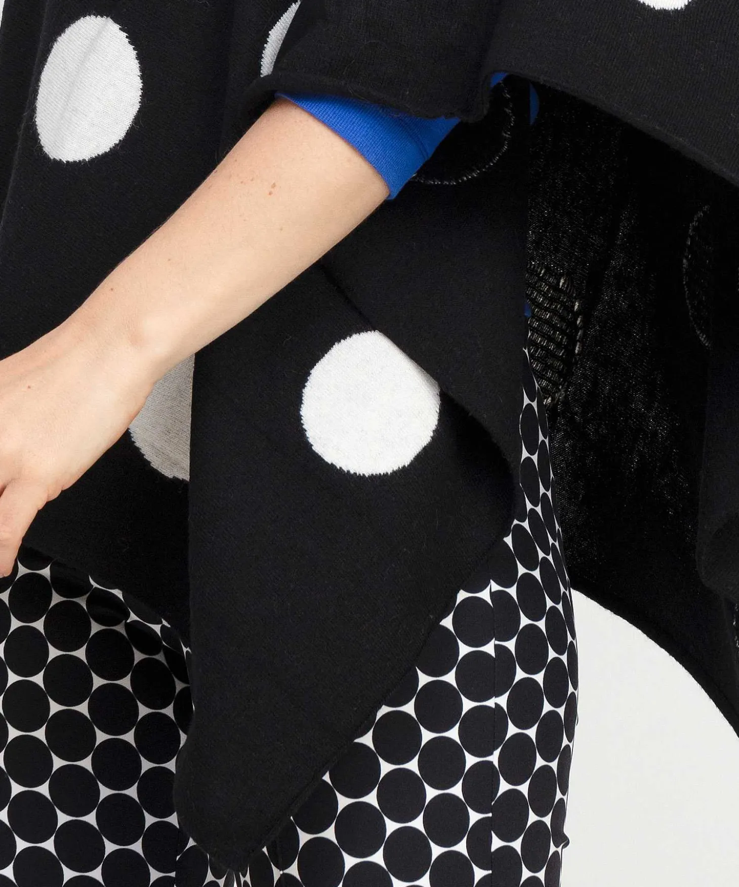 giulia_e_tu_cape_dot_4.webp Cape Dot*GIULIA E TU Shop