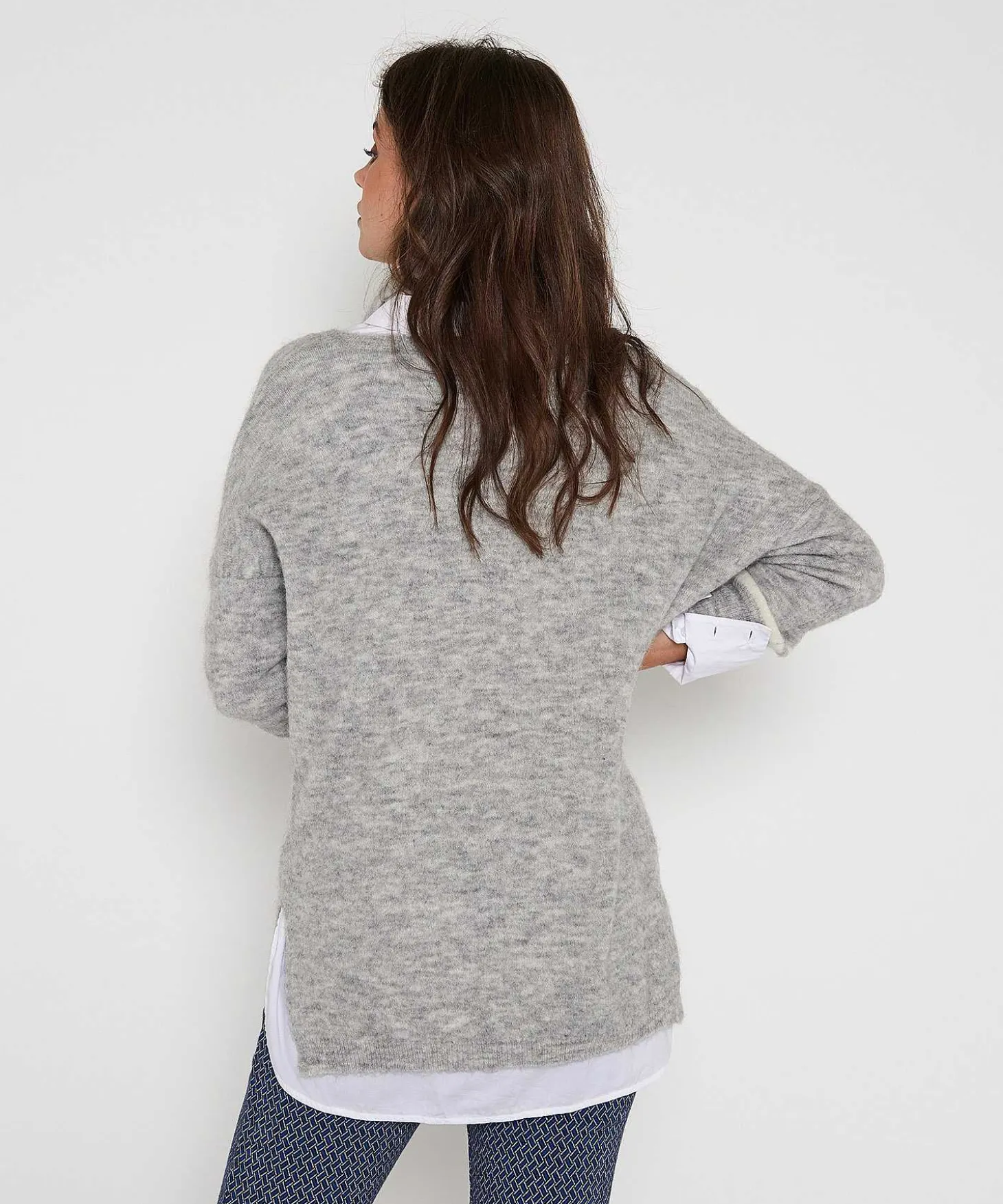 giulia_e_tu_oversized_swe_2.webp Oversized Sweater V-Neck*Giulia e Tu Fashion
