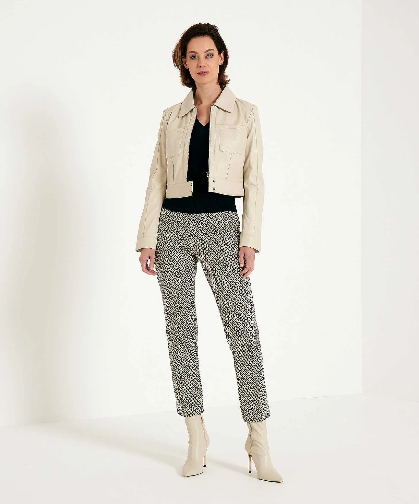 giulia_e_tu_pointelle_swe_2-2.webp Pointelle Sweater V-Neck*GIULIA E TU Shop