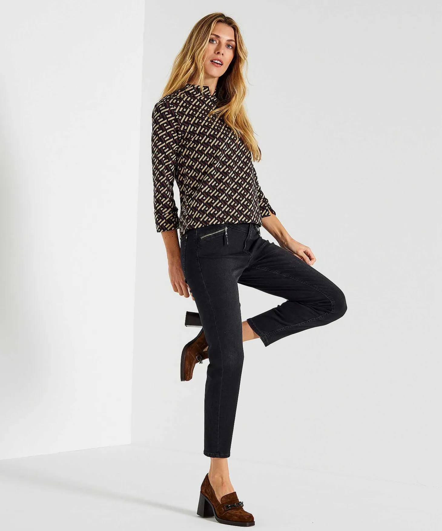 giulia_e_tu_top_graphic_j_3.webp Top Graphic Jacquard*GIULIA E TU Store