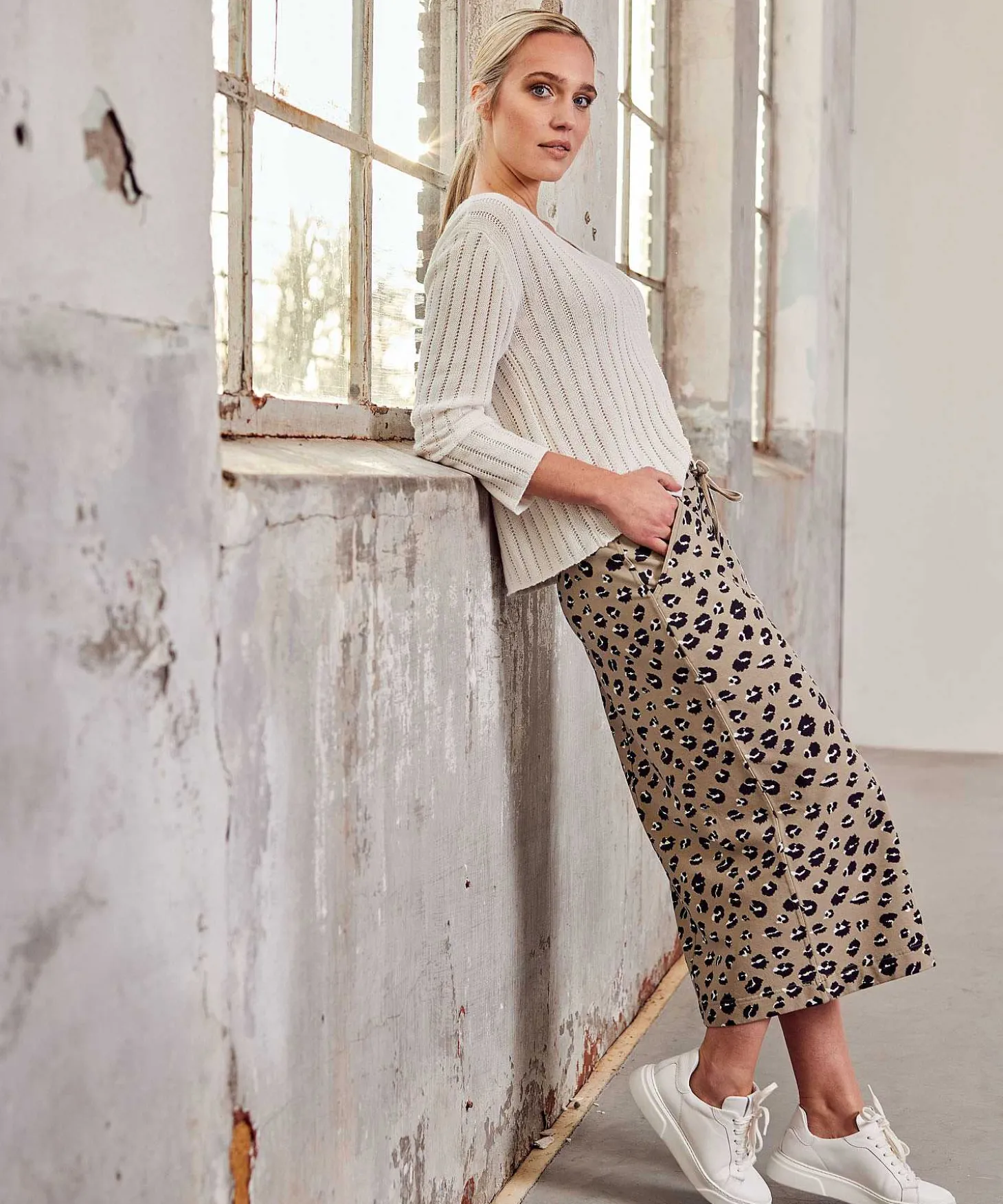 giulia_e_tu_vneck_sweater_2.webp V-Neck Sweater Ajour*GIULIA E TU Fashion