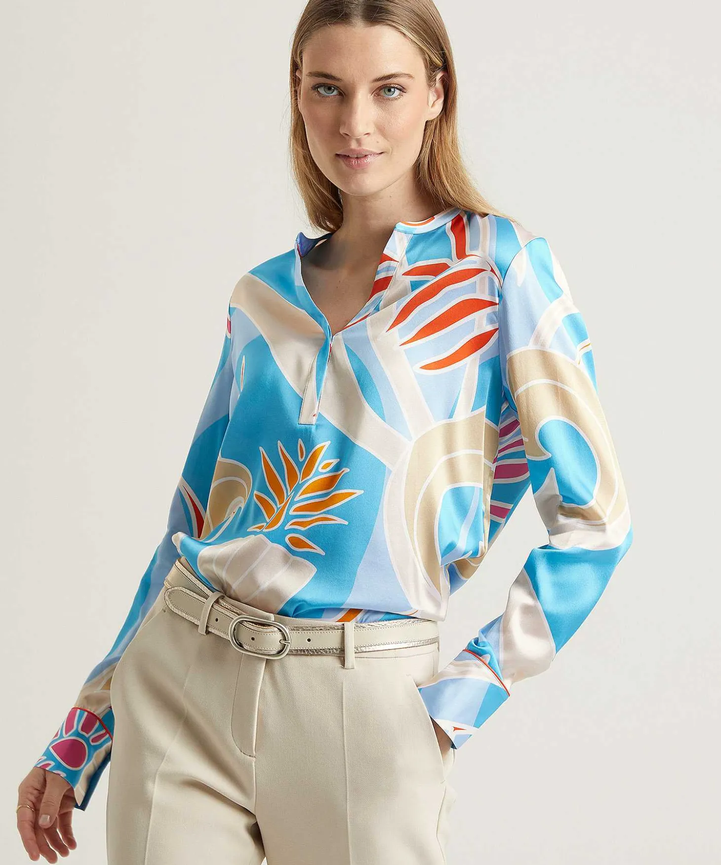 herzens_angelegenheit_blo_2-1.webp Blouse Silk Aquarius Print*Herzen's Angelegenheit Sale