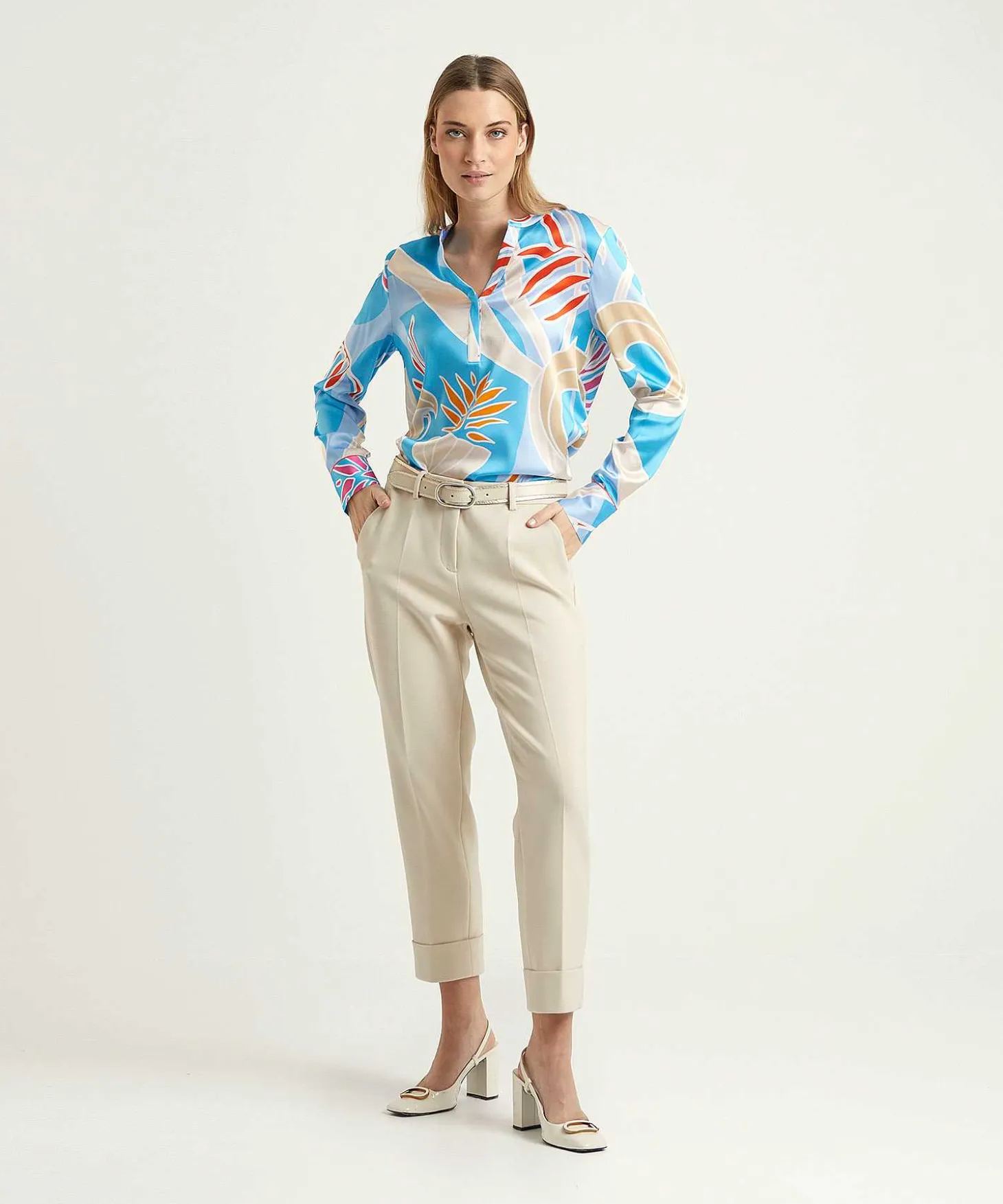 herzens_angelegenheit_blo_3-1.webp Blouse Silk Aquarius Print*Herzen's Angelegenheit Sale