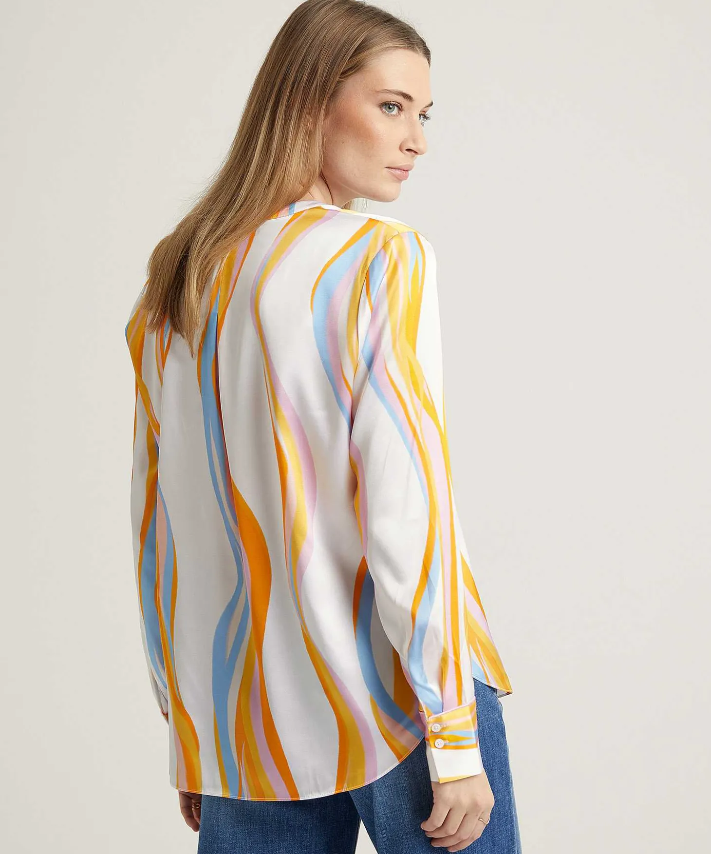 herzens_angelegenheit_blo_3-2.webp Blouse Silk Flame Print*Herzen's Angelegenheit Store