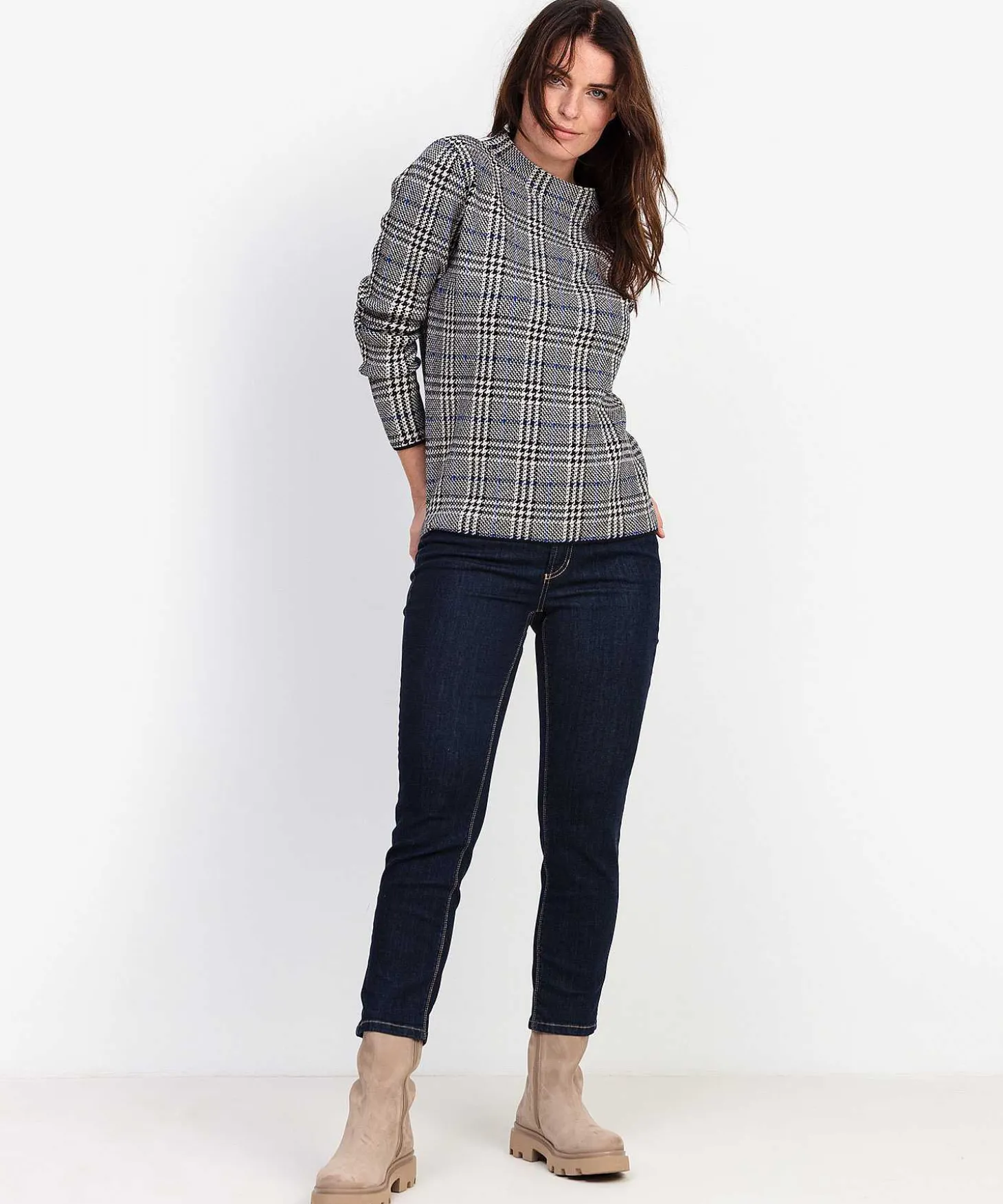 jacquard_sweater_checks_0.webp Jacquard Sweater Checks** Shop