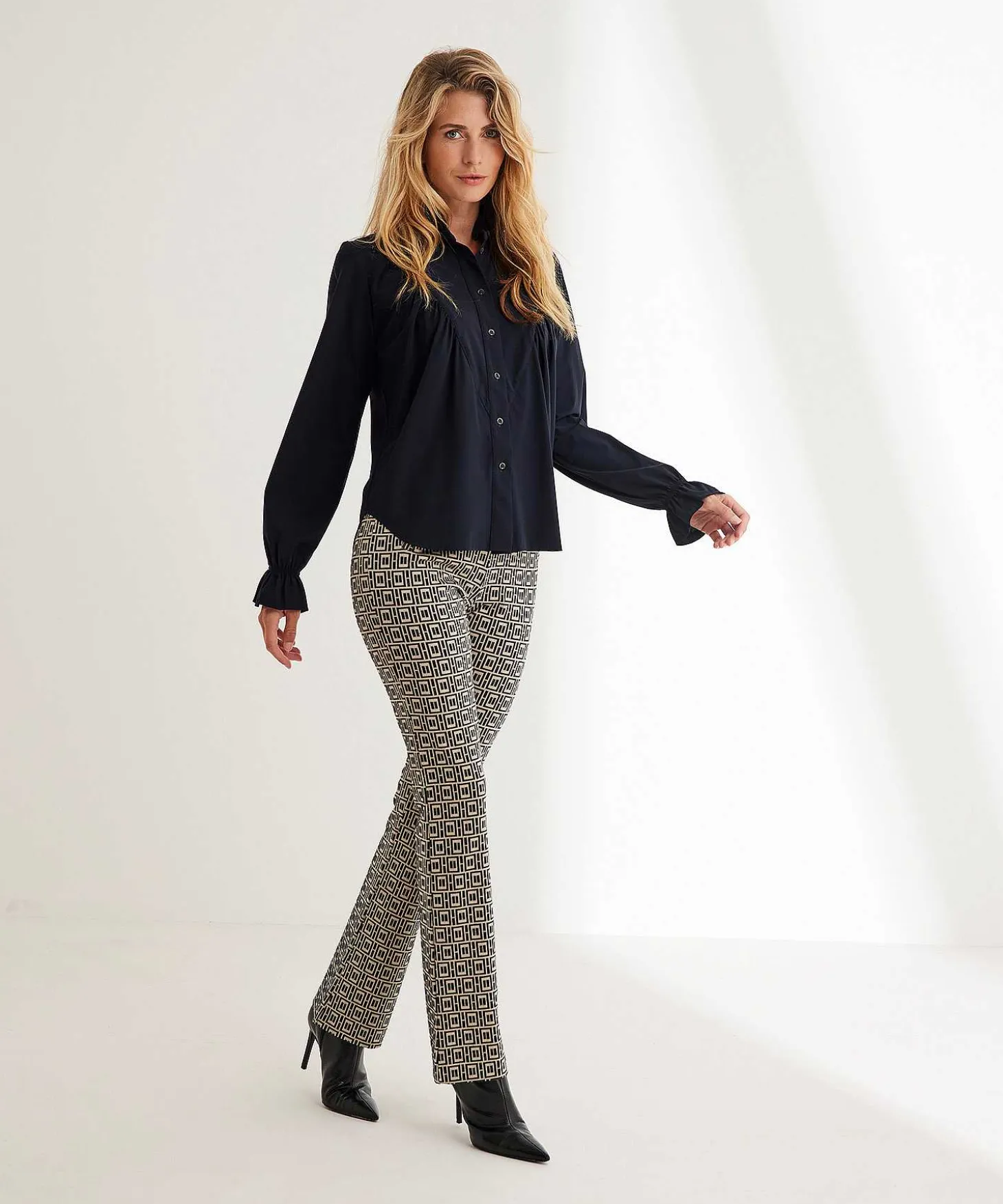 jane_lushka_blouse_travel_3.webp Blouse Travel Fabric Roberta*Jane Lushka Flash Sale