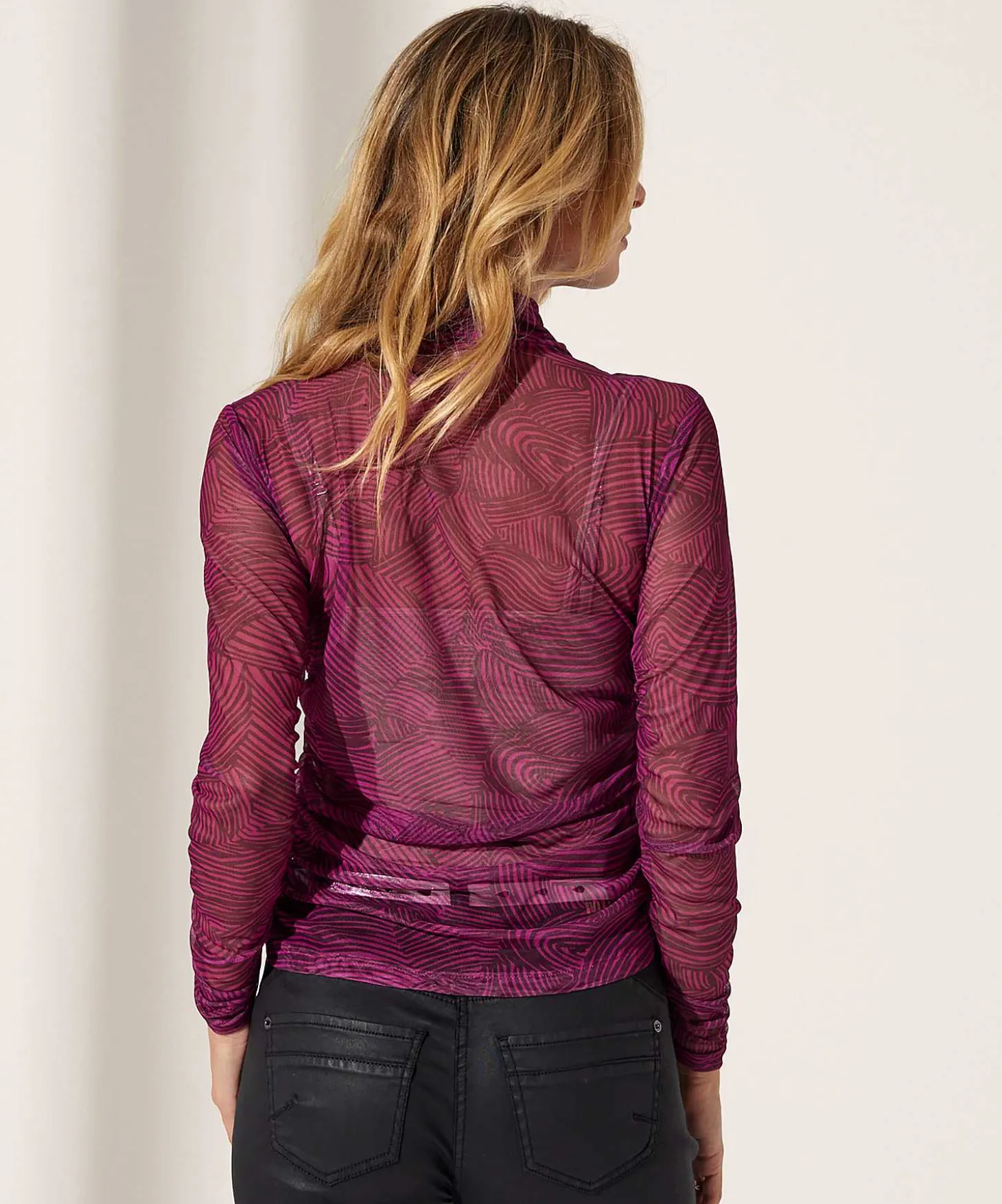 jane_lushka_mesh_turtlene_1.webp Mesh Turtleneck Mascha*Jane Lushka Fashion
