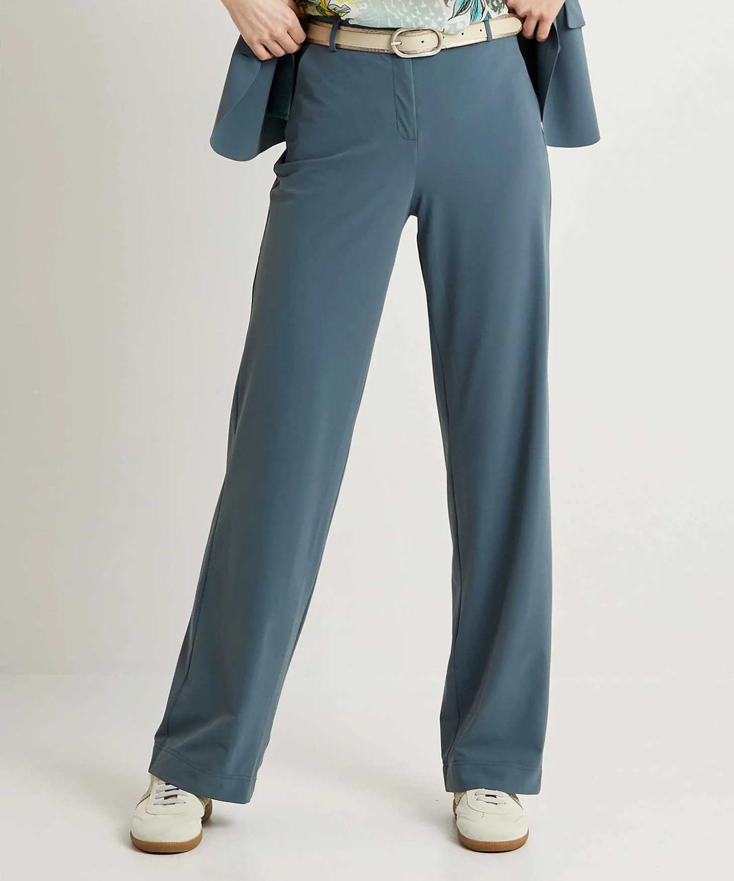 japan_tky_straight_fit_pa_0.webp Straight Fit Pants Travel Fabric Taro*Japan TKY Shop
