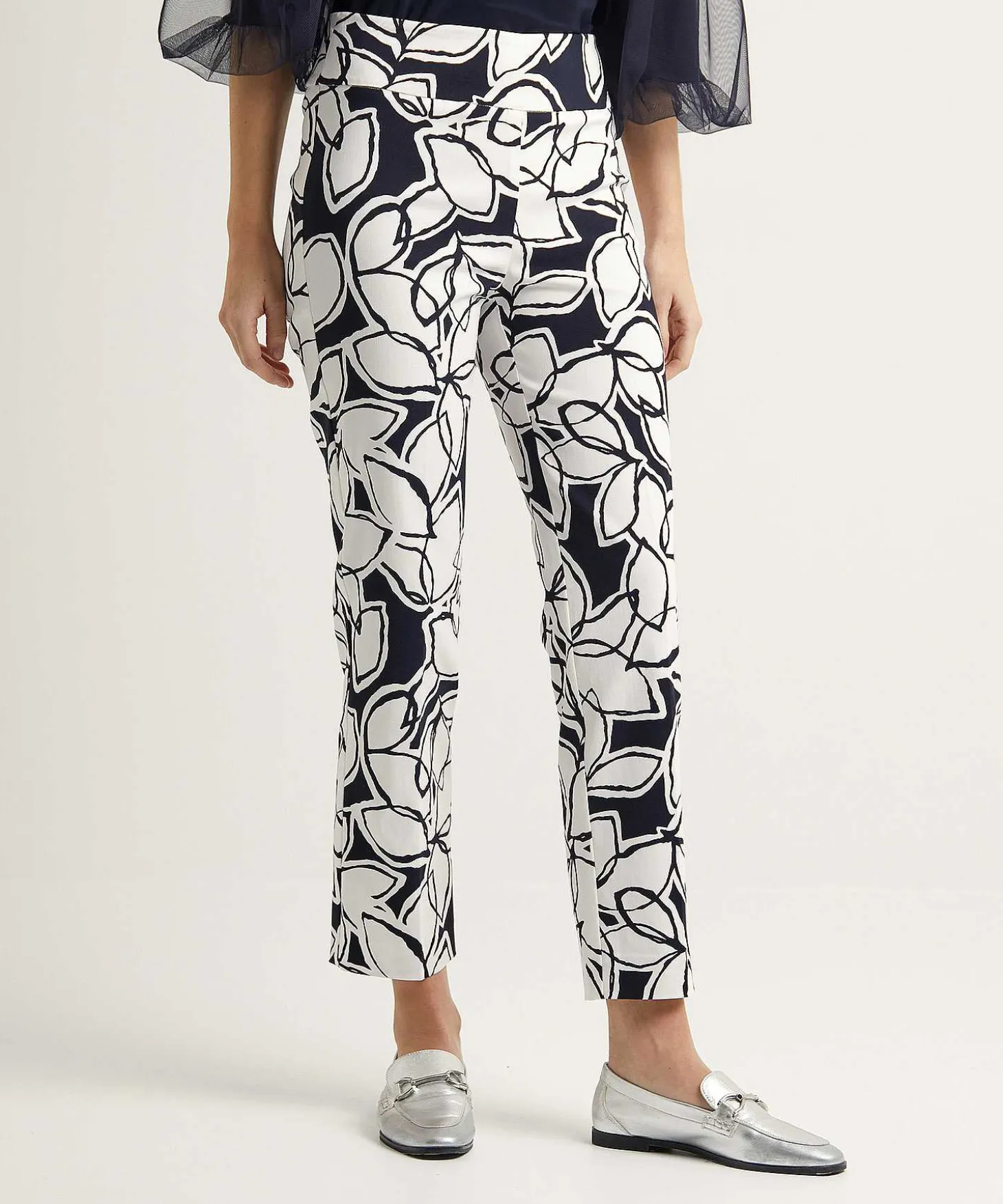 joseph_ribkoff_heavy_visc_2.webp Heavy Viscose Pants Leaf Print*Joseph Ribkoff Online