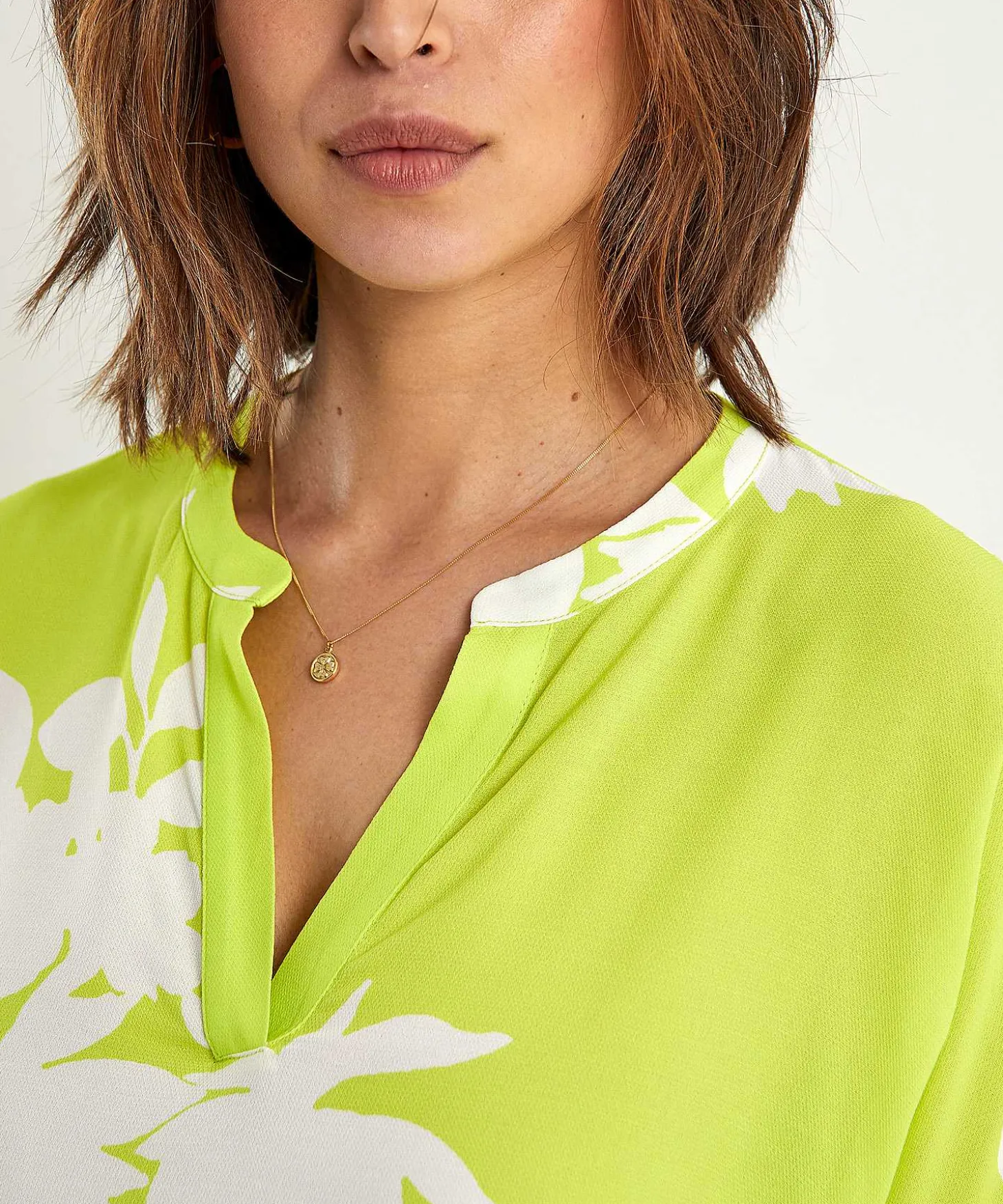 kyra_blouse_floral_print__2.webp Blouse Floral Print Grada*KYRA New