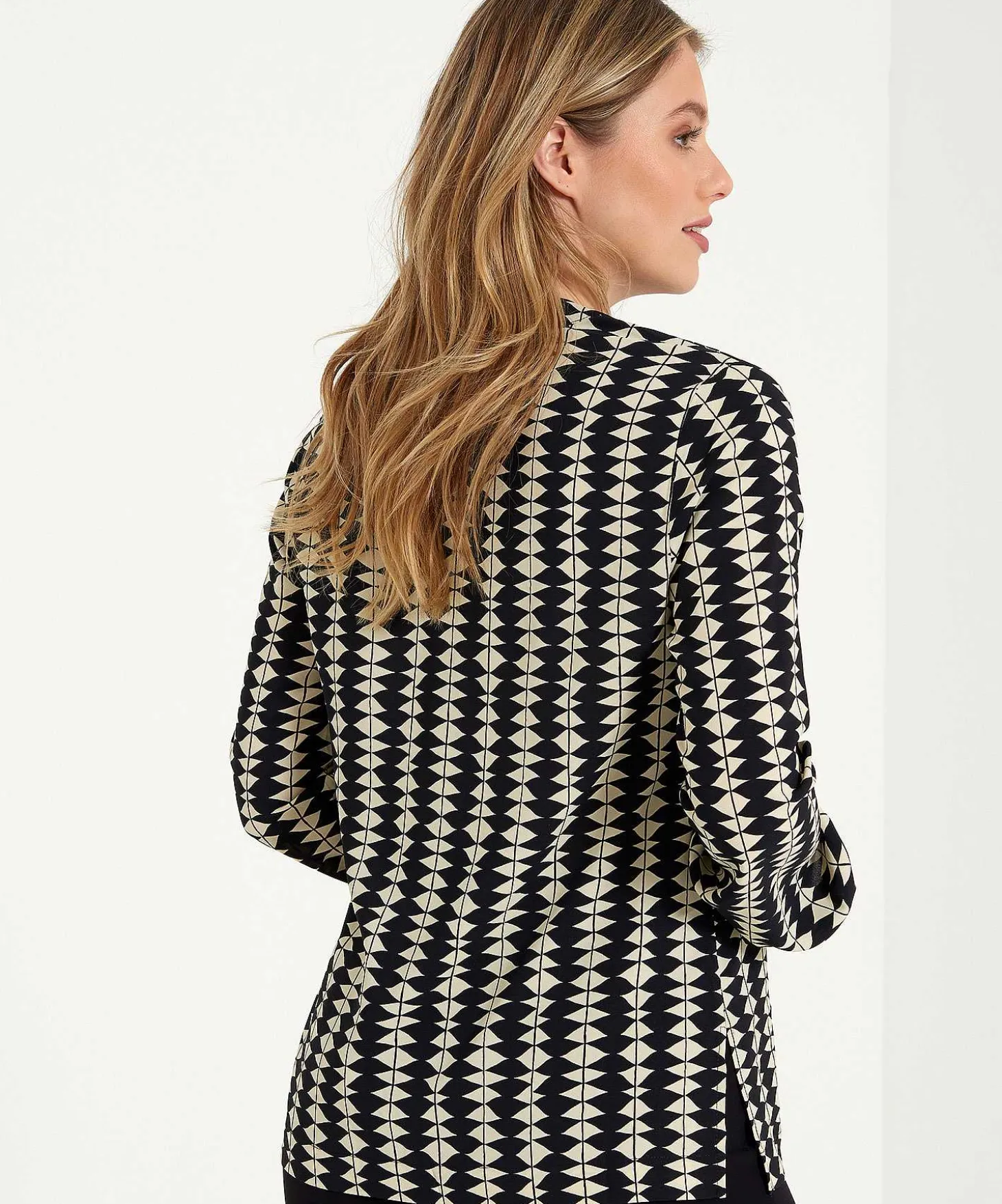 kyra_blouse_graphic_print_1.webp Blouse Graphic Print Pam*KYRA New