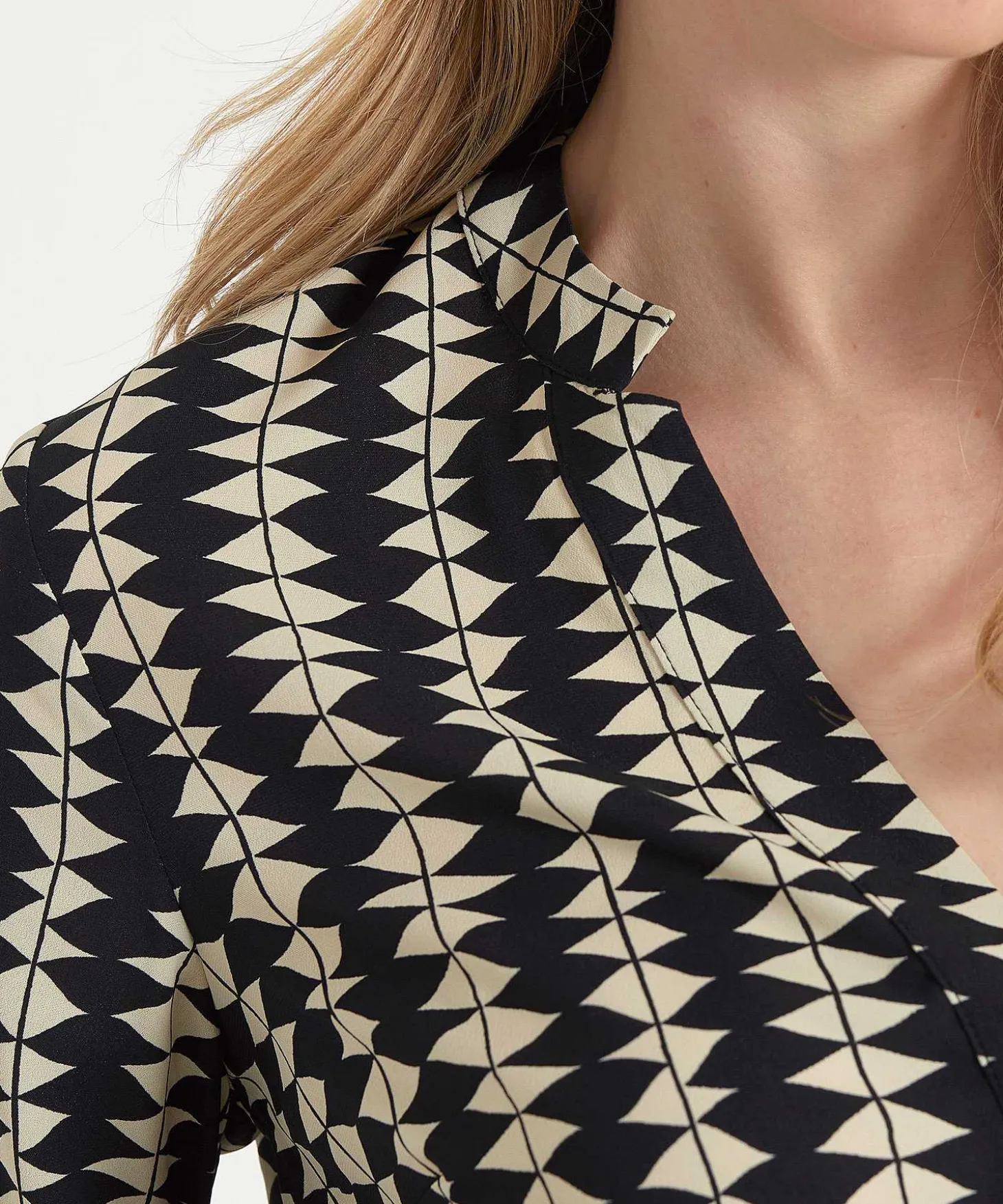 kyra_blouse_graphic_print_2.webp Blouse Graphic Print Pam*KYRA New