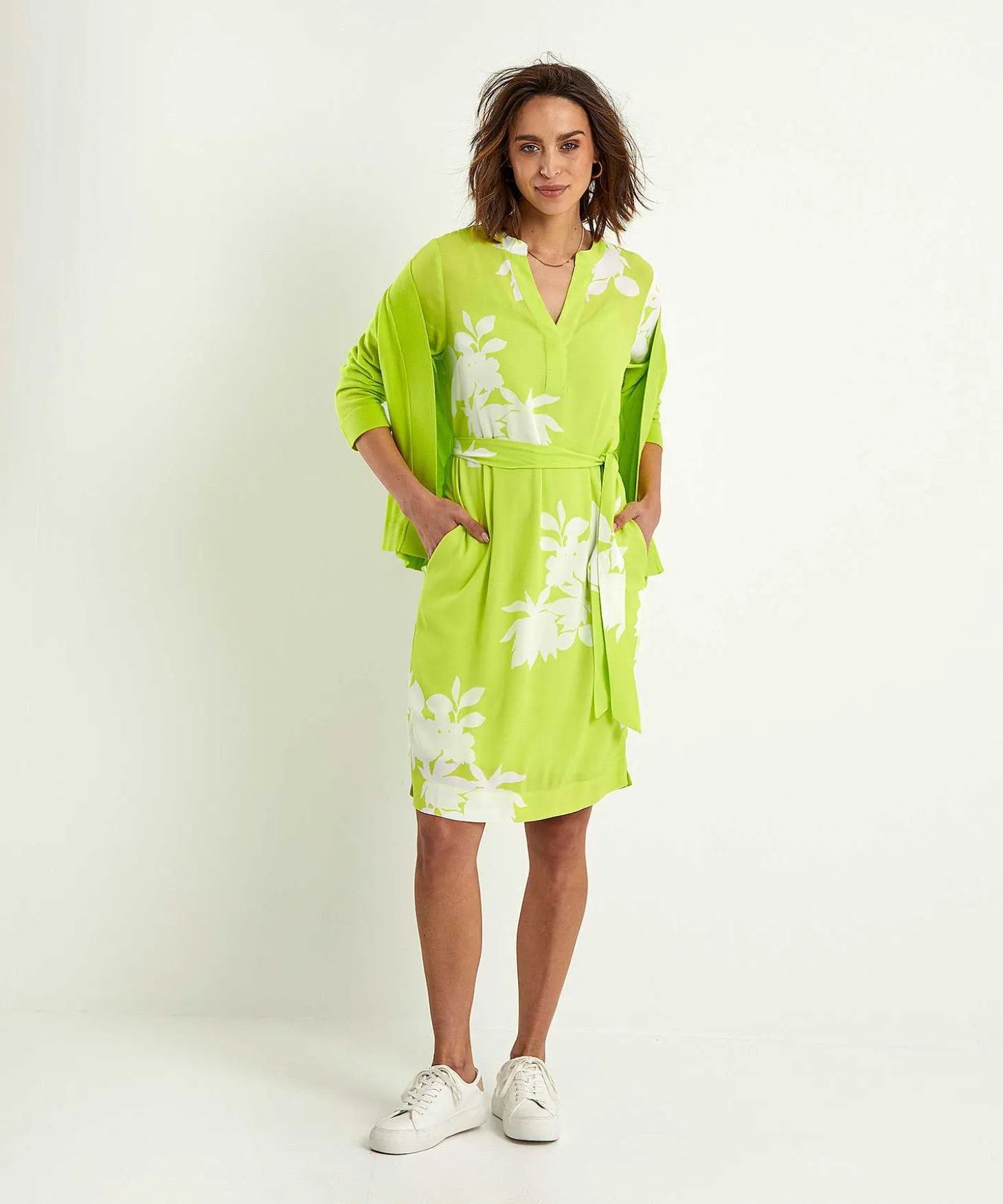 kyra_dress_with_belt_flor_3.webp Dress With Belt Floral Print Gezina*KYRA Fashion