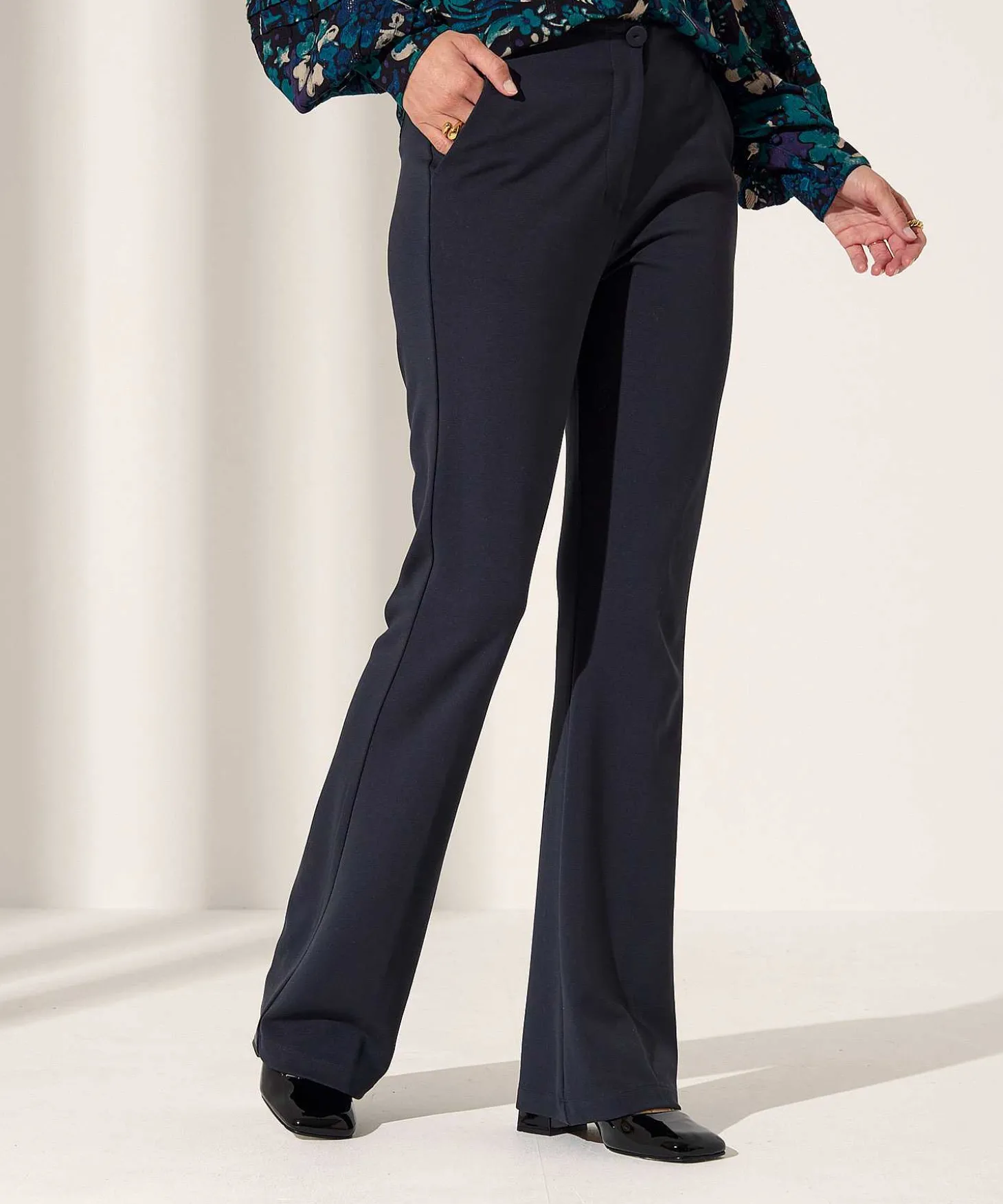 kyra_flared_pants_charlot_2-1.webp Flared Pants Charlotte*KYRA Best Sale