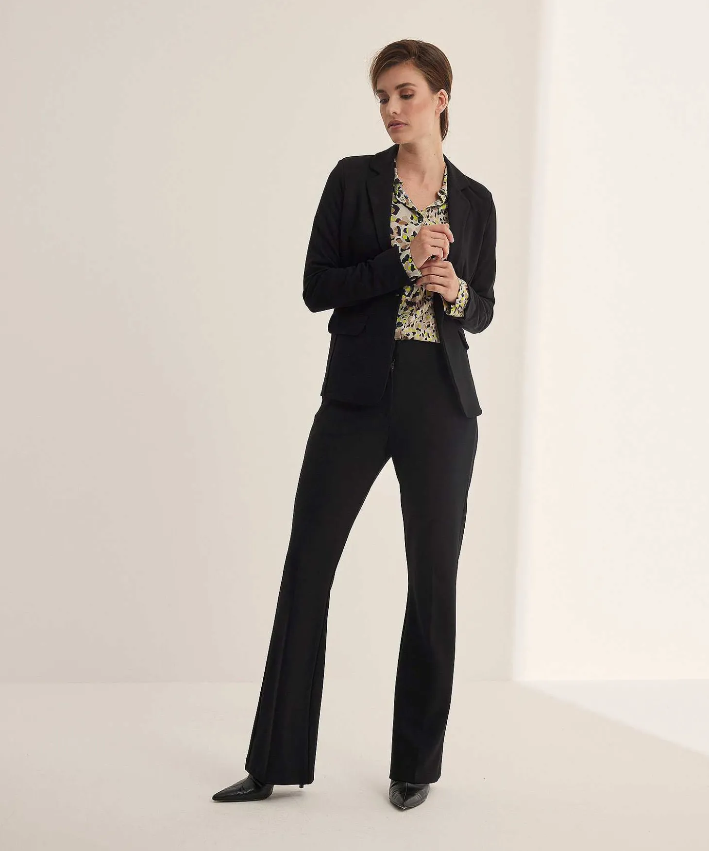 kyra_flared_pants_charlot_2.webp Flared Pants Charlotte*KYRA Best Sale