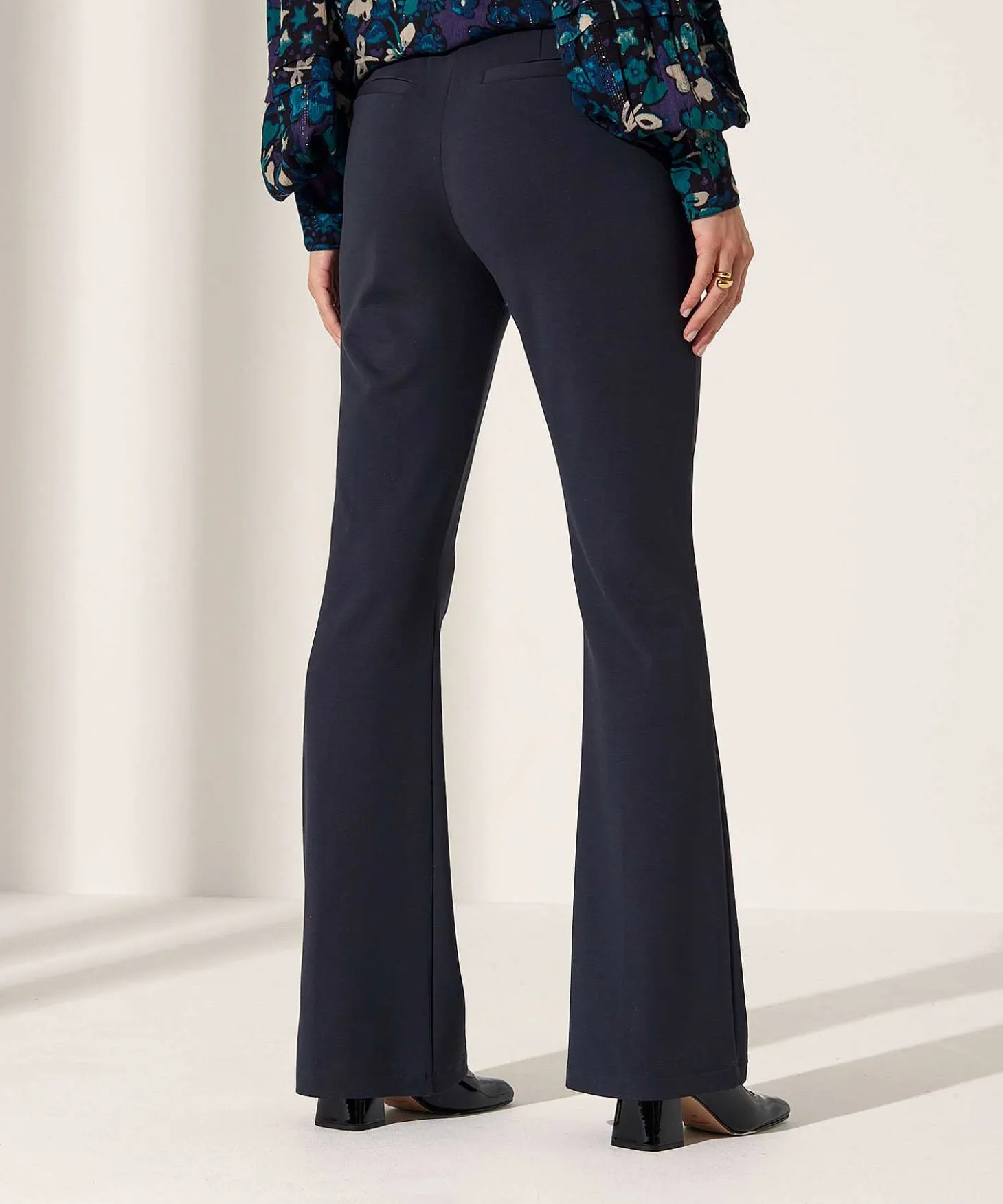 kyra_flared_pants_charlot_3-1.webp Flared Pants Charlotte*KYRA Best Sale
